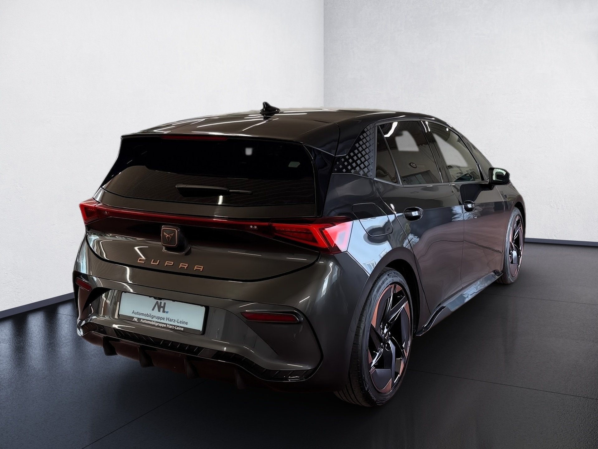 Born 58 kWh LED Navi ACC HuD Pano Wärmepumpe 360