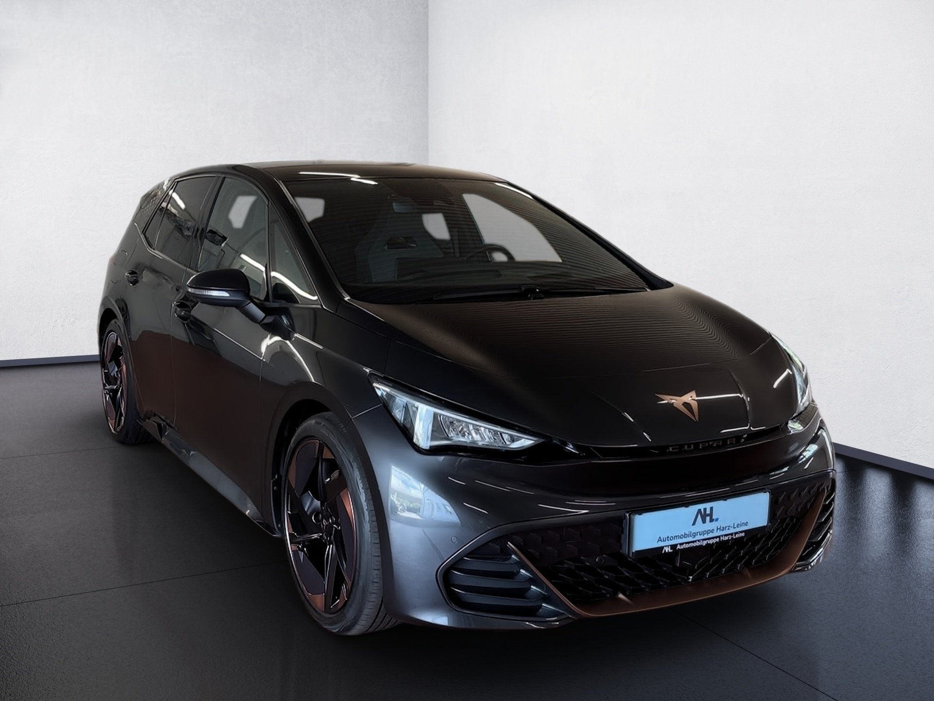 Born 58 kWh LED Navi ACC HuD Pano Wärmepumpe 360