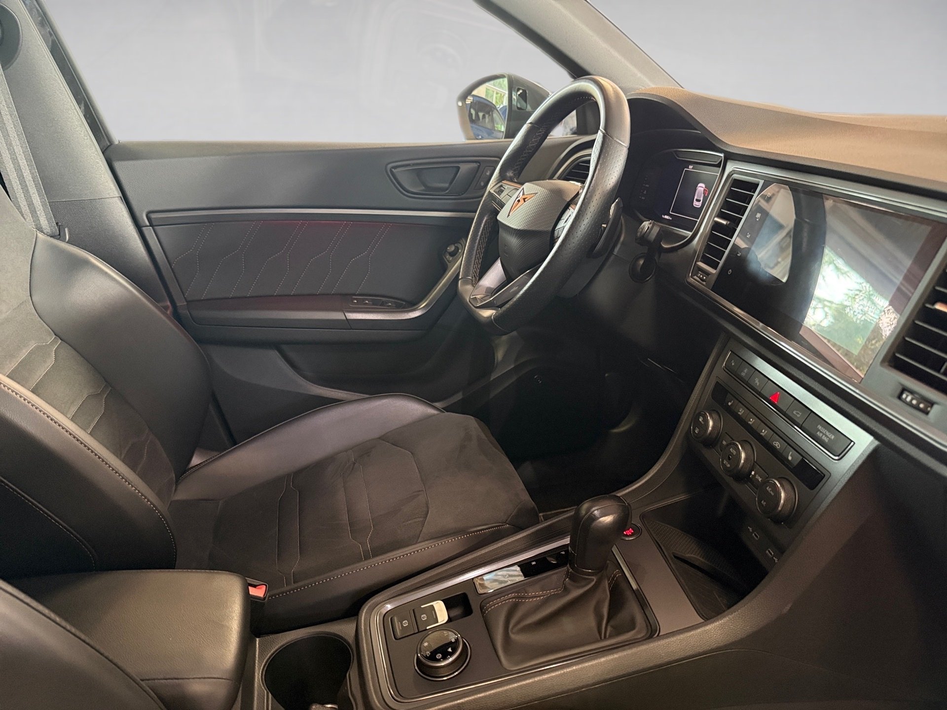 Ateca 2.0 TSI 4Drive DSG LED Navi ACC Pano 360