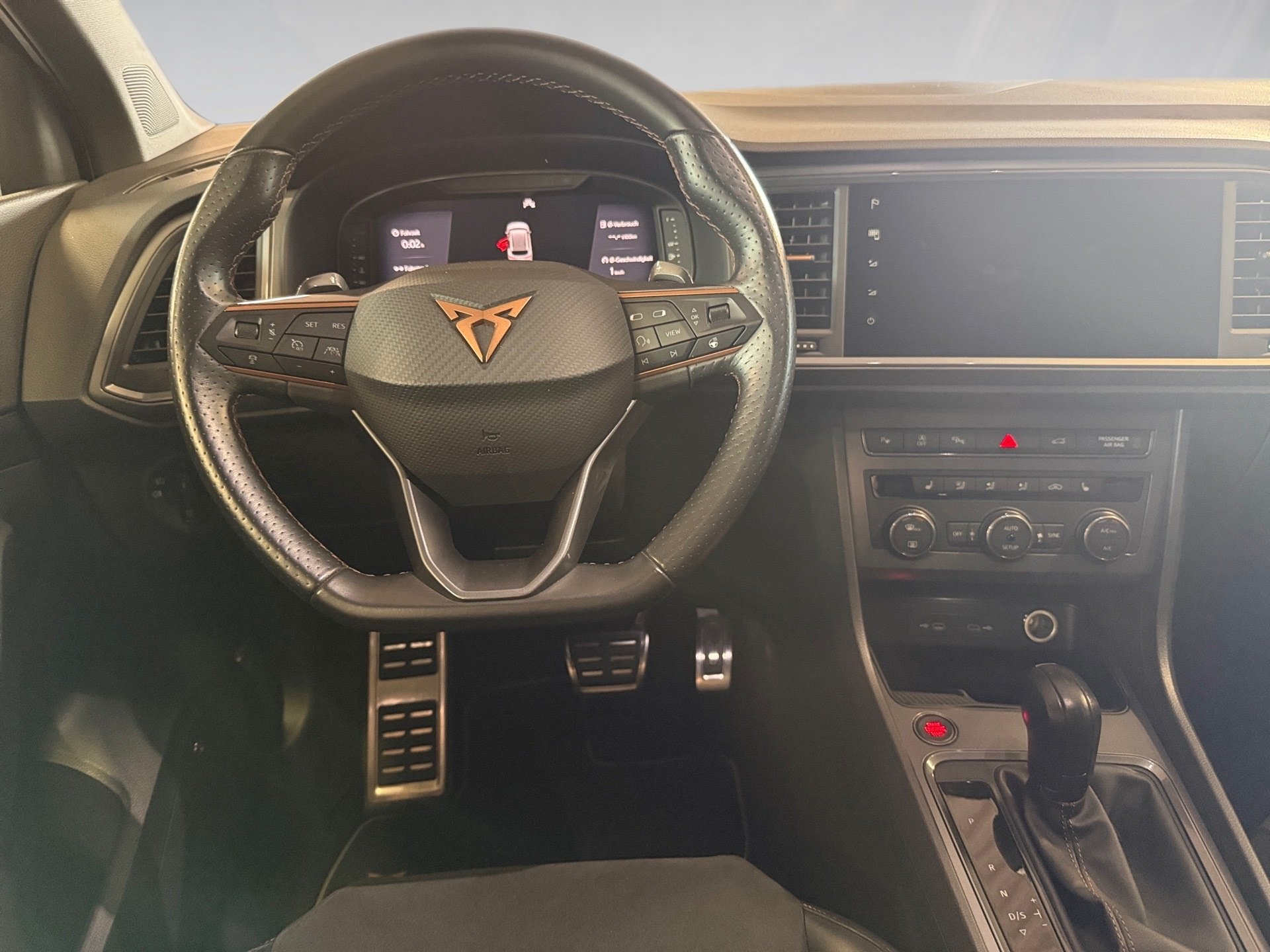Ateca 2.0 TSI 4Drive DSG LED Navi ACC Pano 360