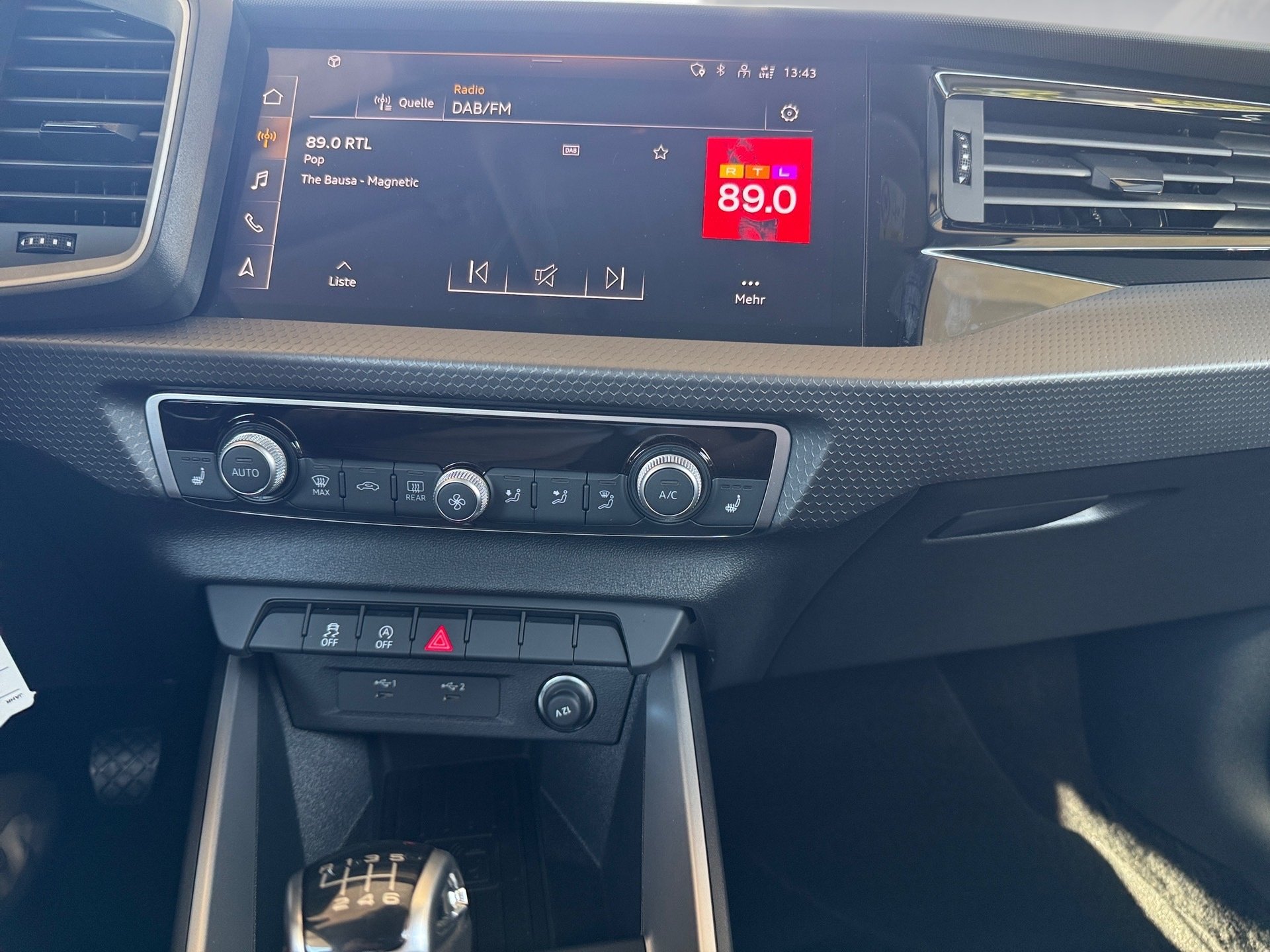 A1 Sportback 30 TFSI S line LED CarPlay Sitzhzg.