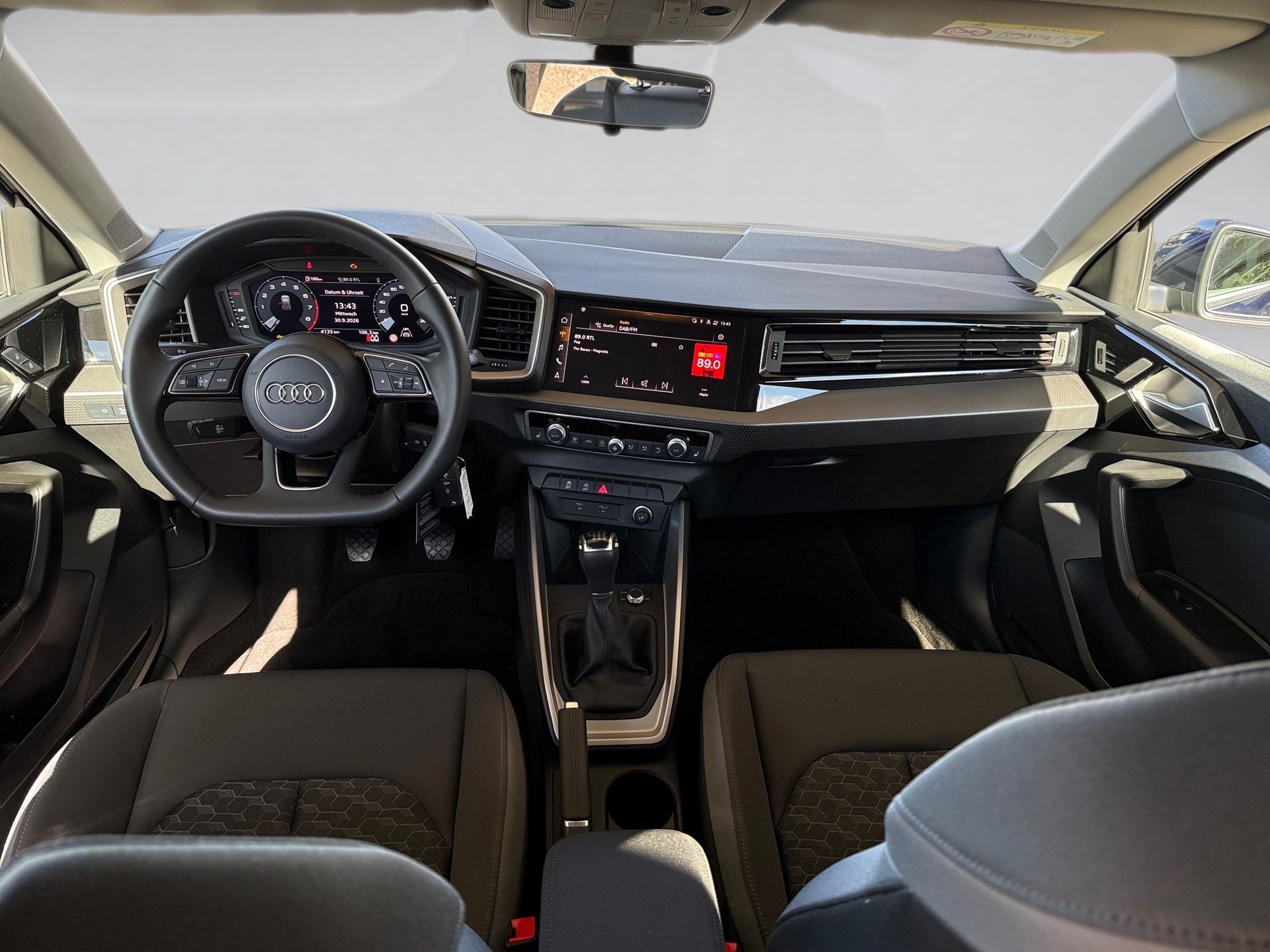 A1 Sportback 30 TFSI S line LED CarPlay Sitzhzg.