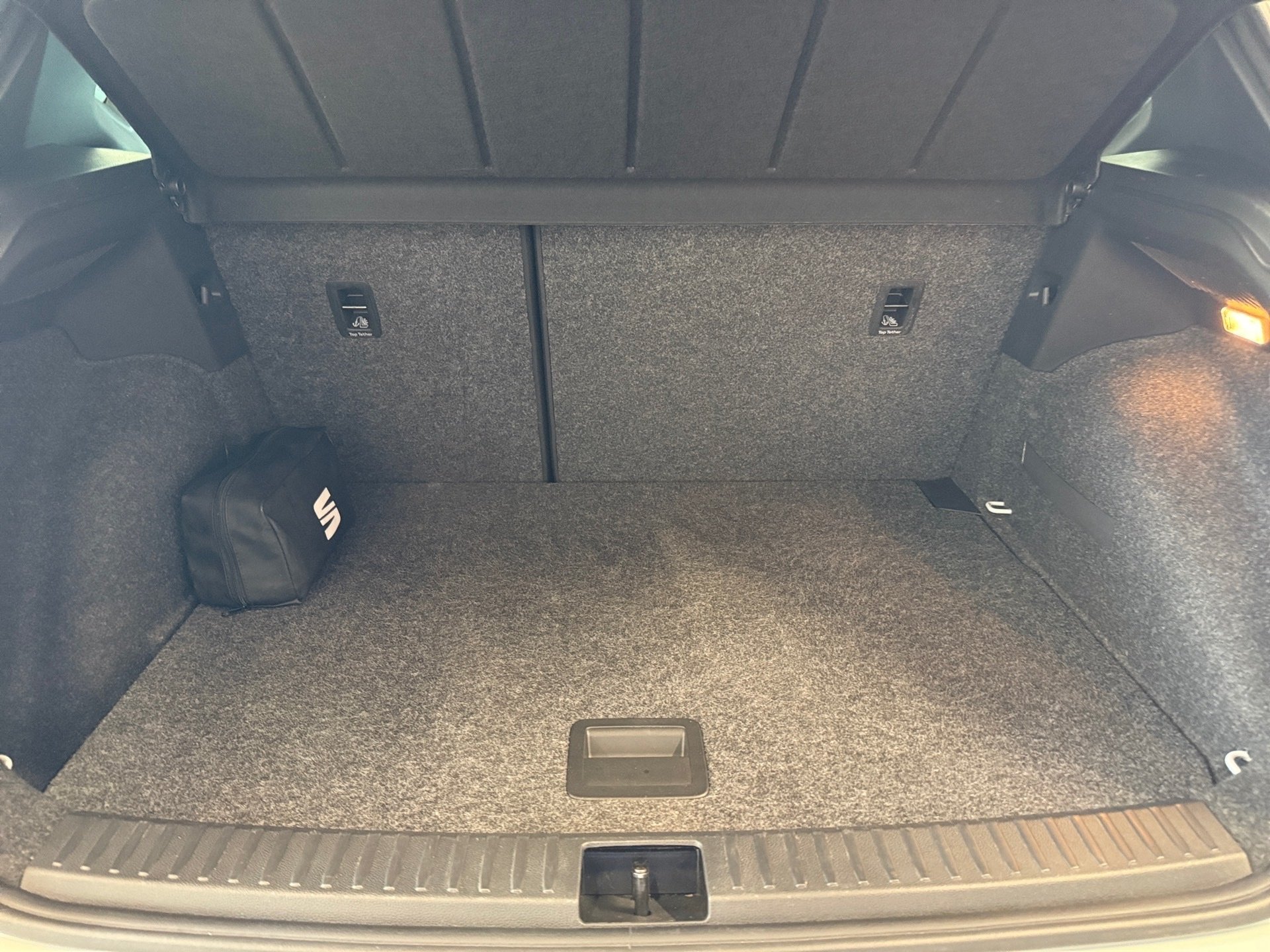 Arona 1.0 TSI FR DSG LED Navi ACC RFK ACC AUT LM