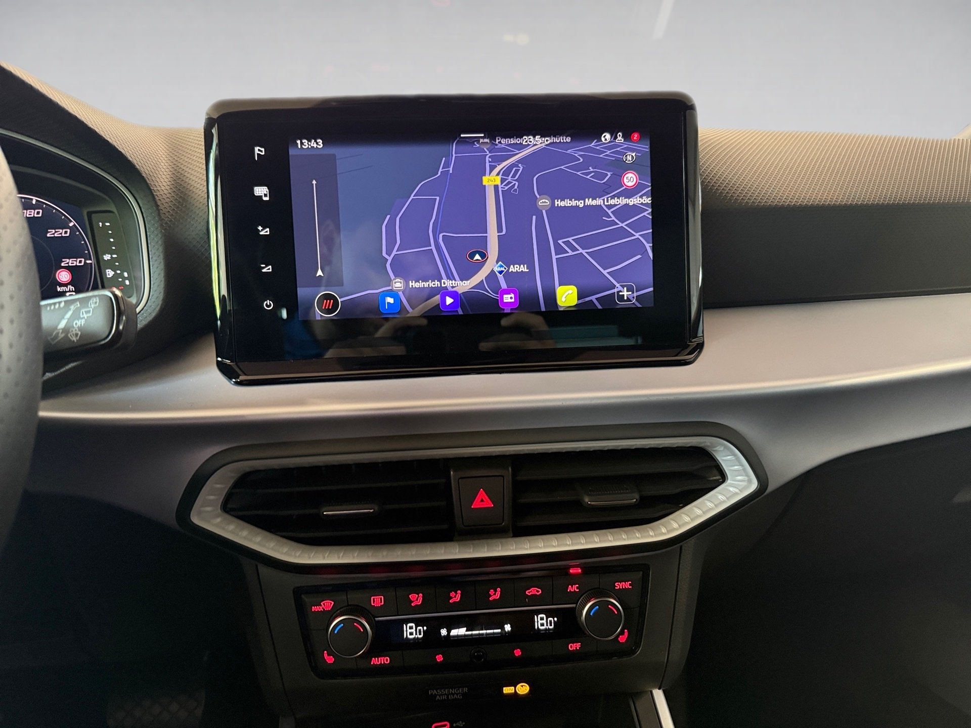 Arona 1.0 TSI FR DSG LED Navi ACC RFK ACC AUT LM