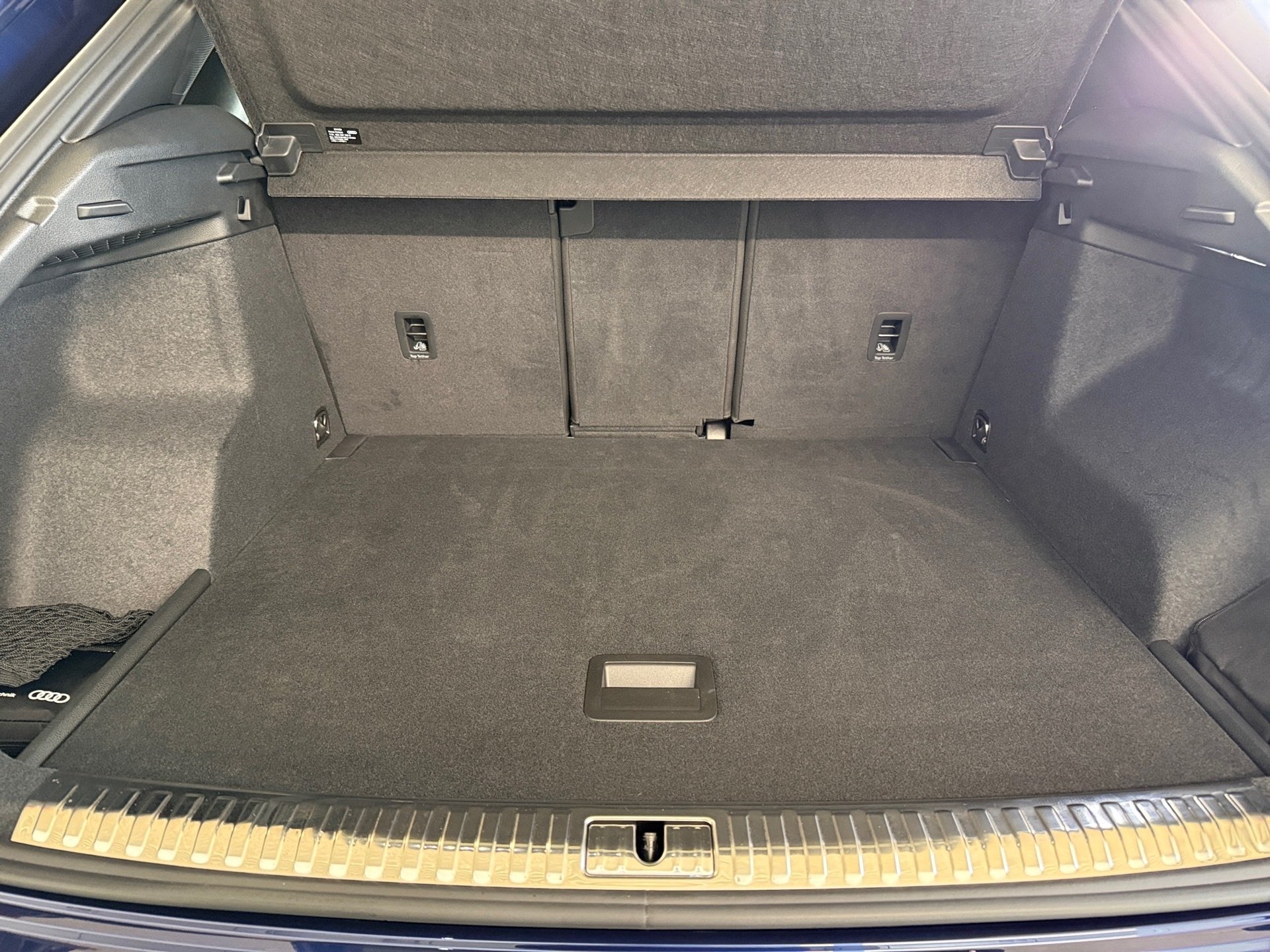 Q3 35 TFSI S line S-tronic Matrix AHK Navi ACC 360° Optik schwarz plus