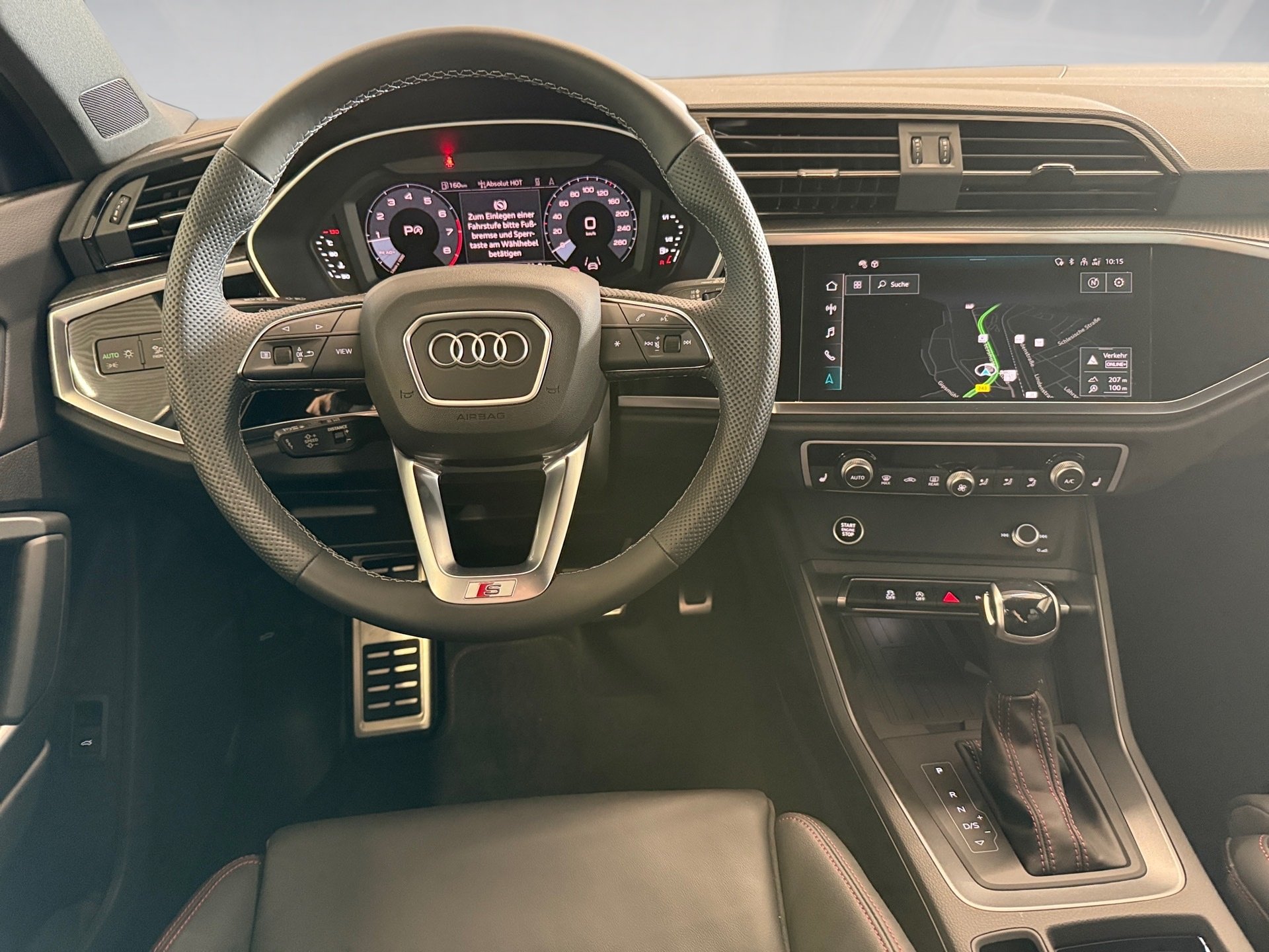 Q3 35 TFSI S line S-tronic Matrix AHK Navi ACC 360° Optik schwarz plus