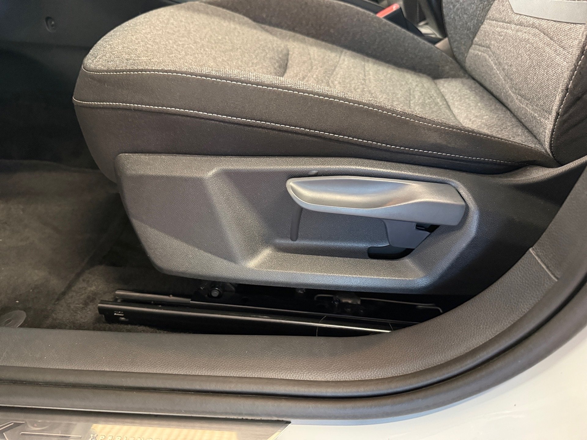 Arona 1.0 TSI Xperience DSG LED Navi ACC AHK RFK