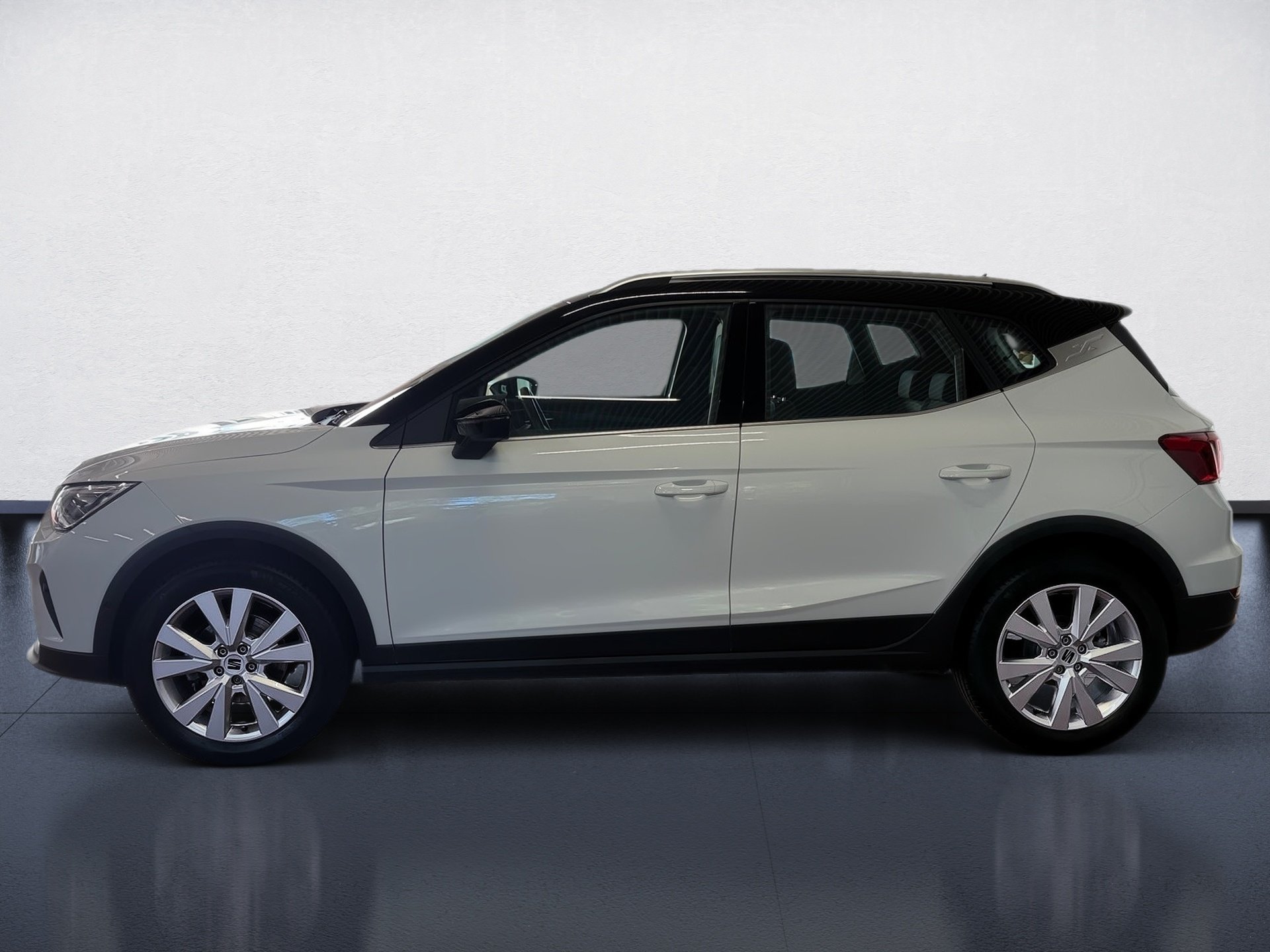 Arona 1.0 TSI Xperience DSG LED Navi ACC AHK RFK