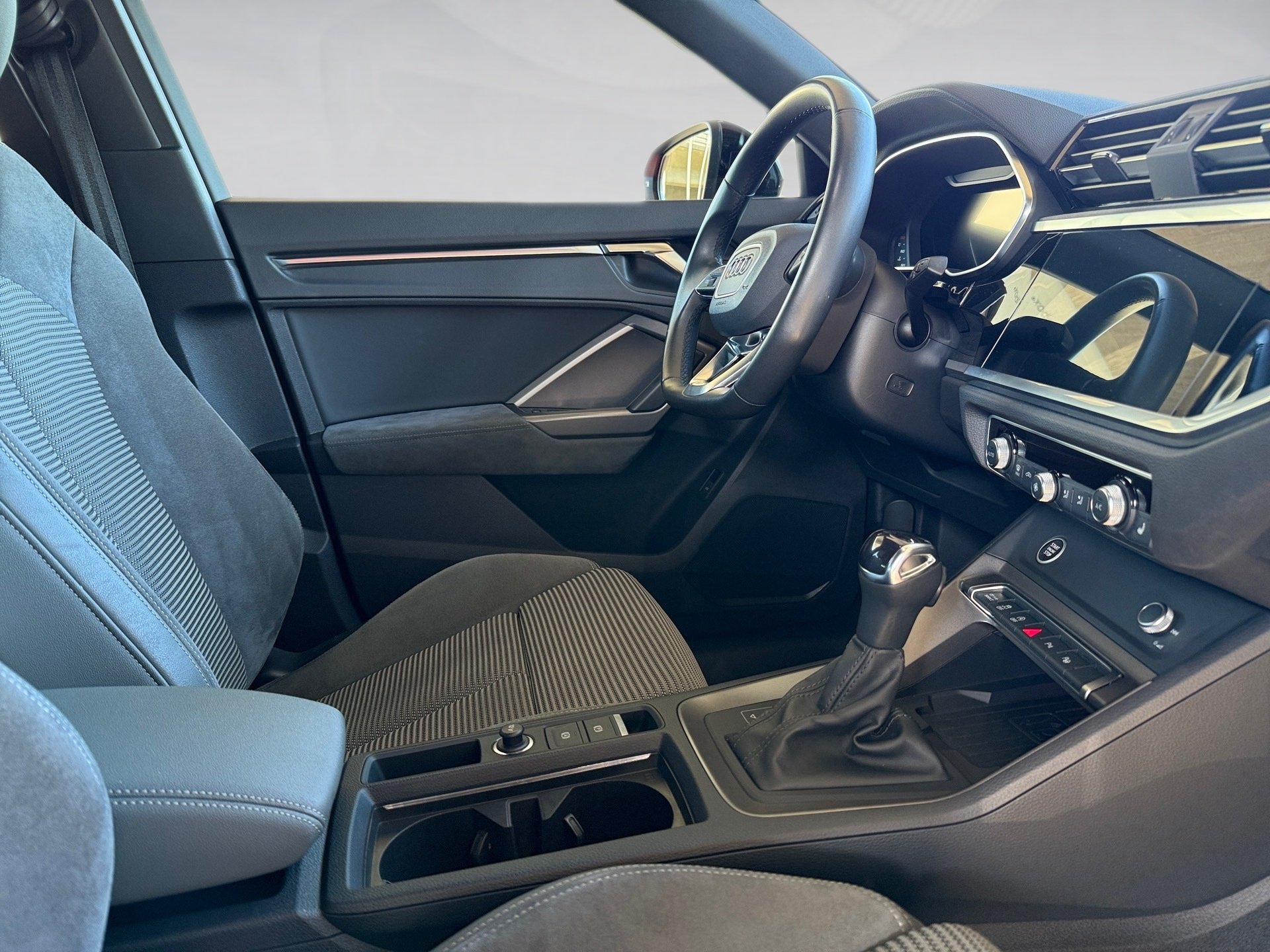 Q3 Sportback 45 TFSI S line quattro S-tronic Matrix Navi ACC AHK