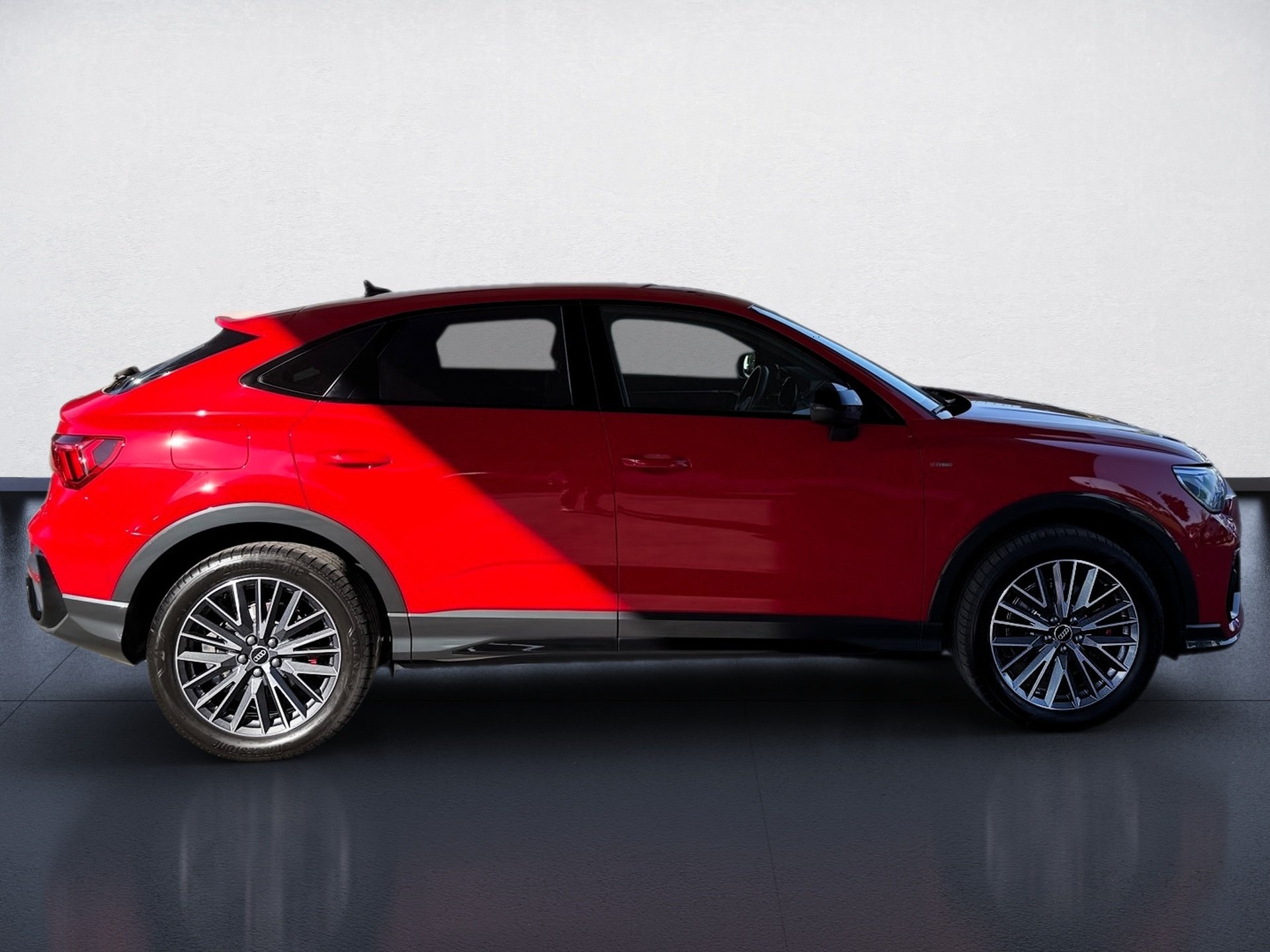 Q3 Sportback 45 TFSI S line quattro S-tronic Matrix Navi ACC AHK