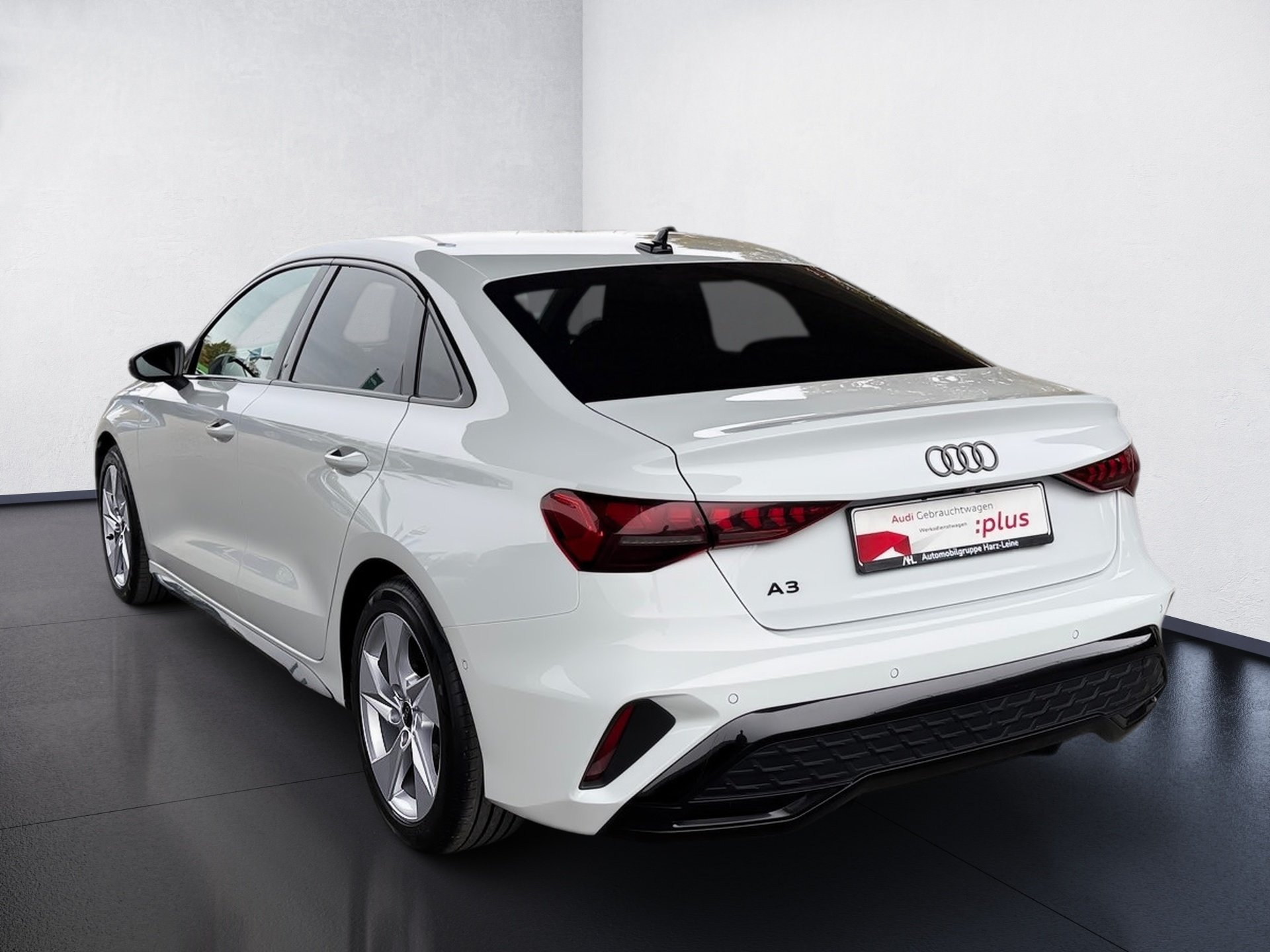 A3 Limousine 35 TFSI S line S-tronic AHK Navi ACC RFK Optik schwarz plus