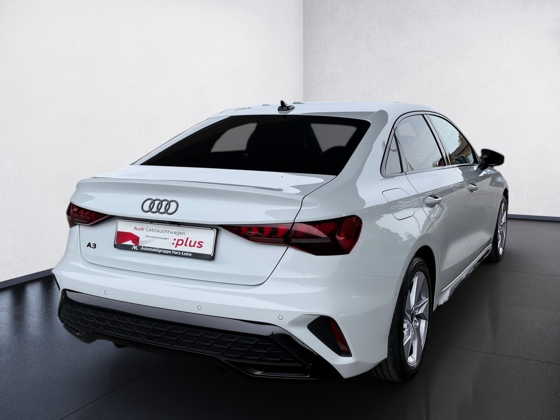 A3 Limousine 35 TFSI S line S-tronic AHK Navi ACC RFK Optik schwarz plus