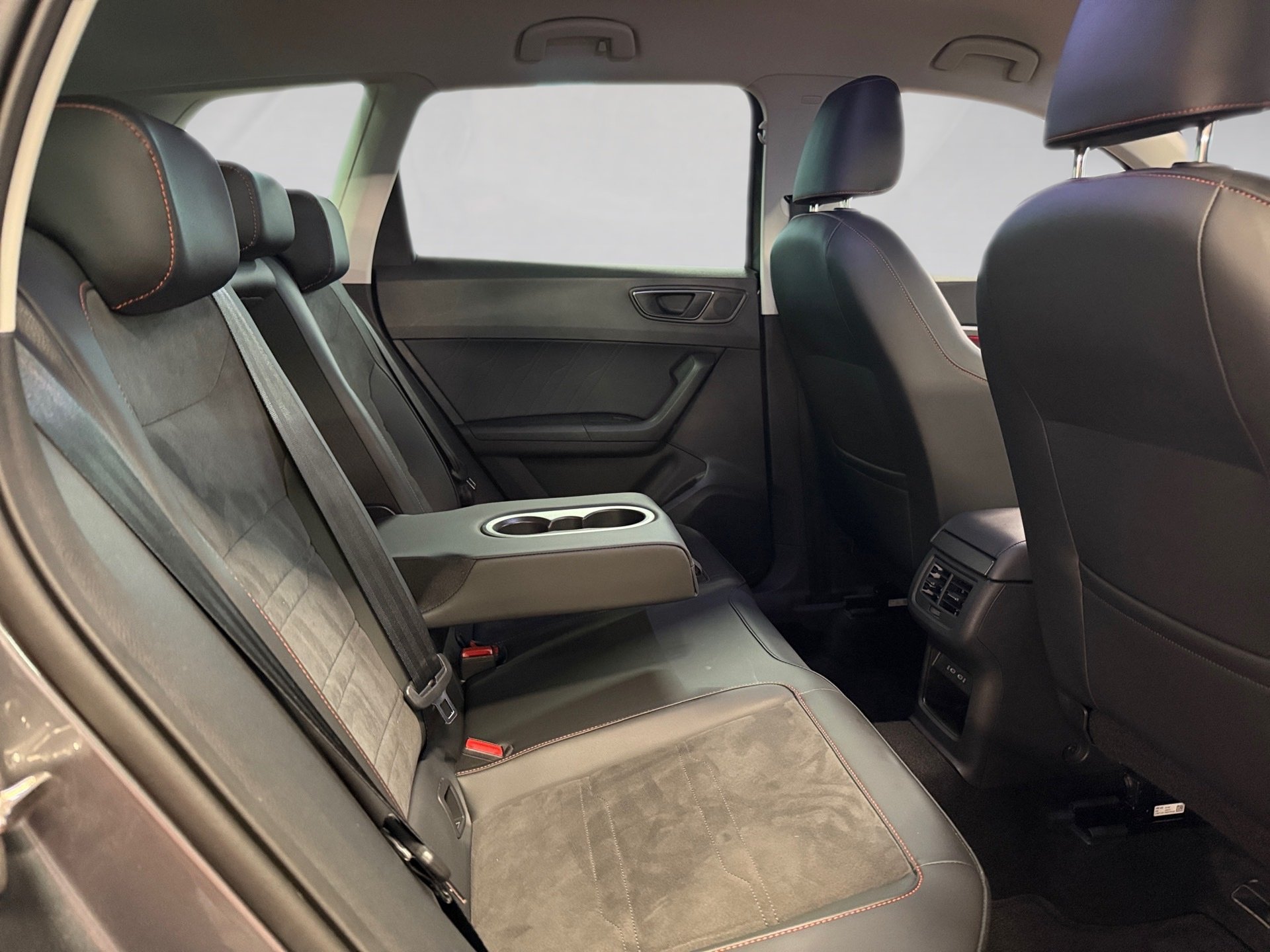 Ateca 2.0 TSI FR 4Drive DSG LED Navi ACC AHK Beats
