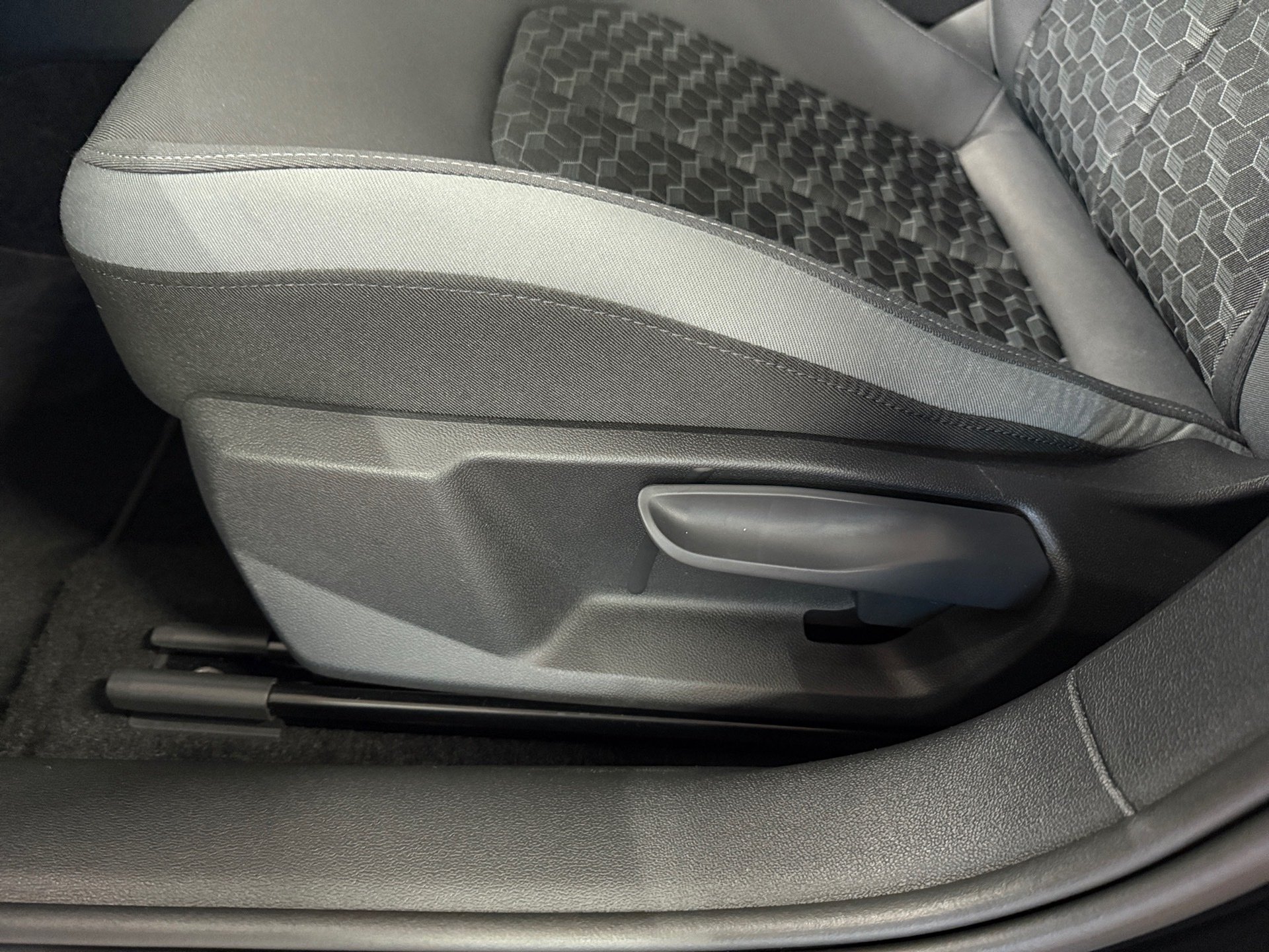 A1 allstreet 30 TFSI S-tronic LED Navi ACC CarPlay Sitzhzg.