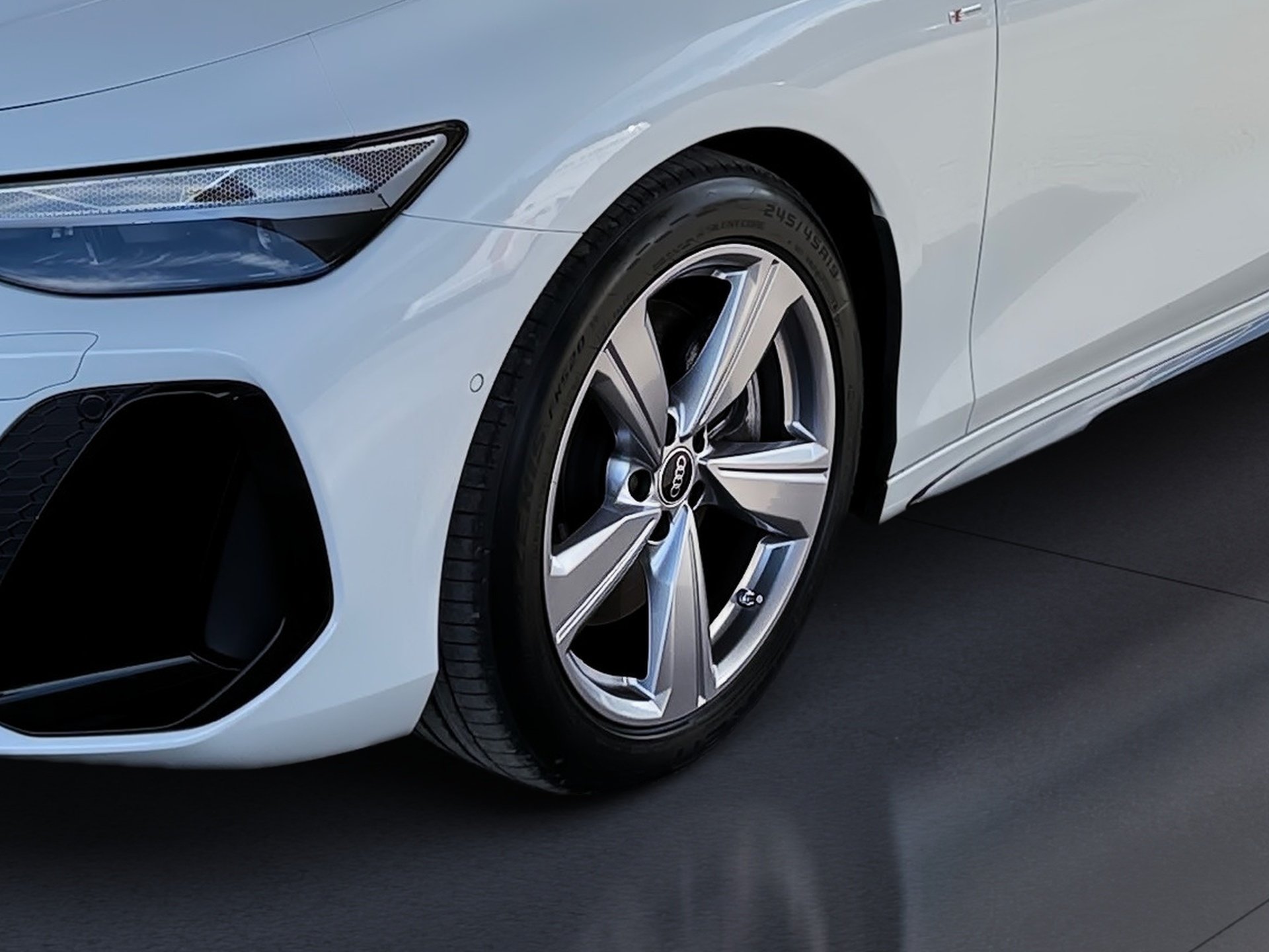 A6 Avant TDI S line quattro S-tronic Matrix AHK HuD Pano 360°