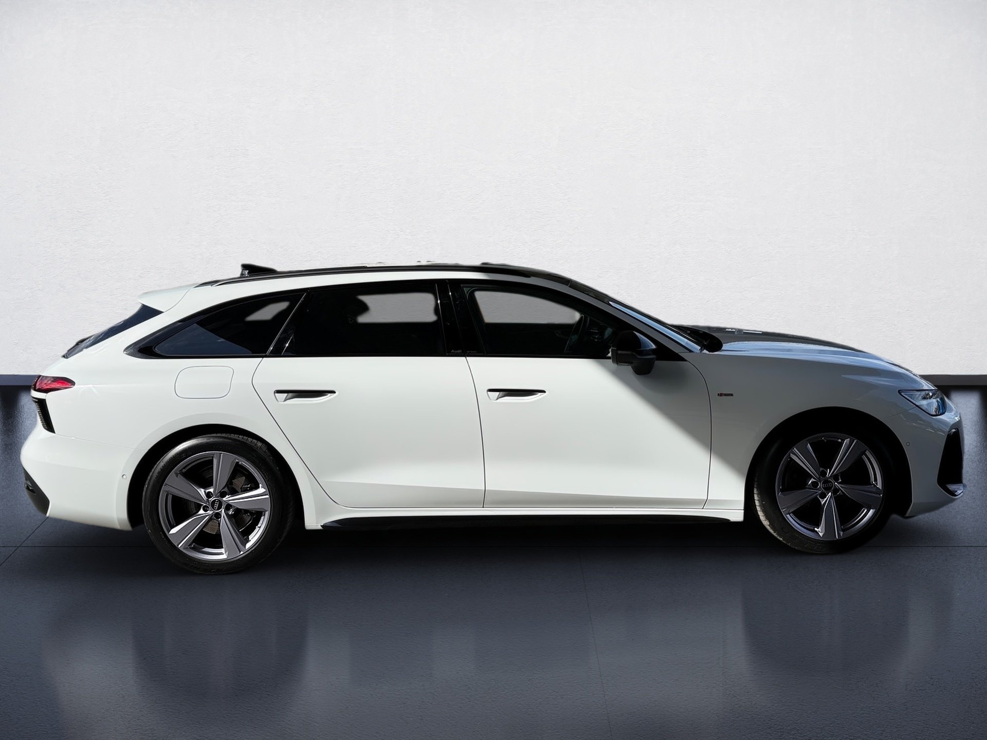 A6 Avant TDI S line quattro S-tronic Matrix AHK HuD Pano 360°