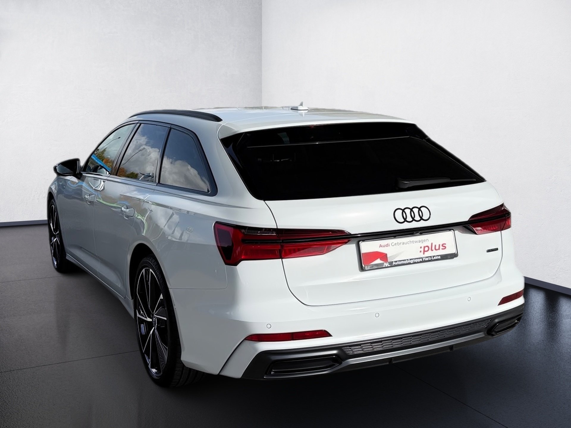 A6 Avant 45 TFSI S line quattro S-tronic AHK Navi ACC HuD Optik schwarz plus