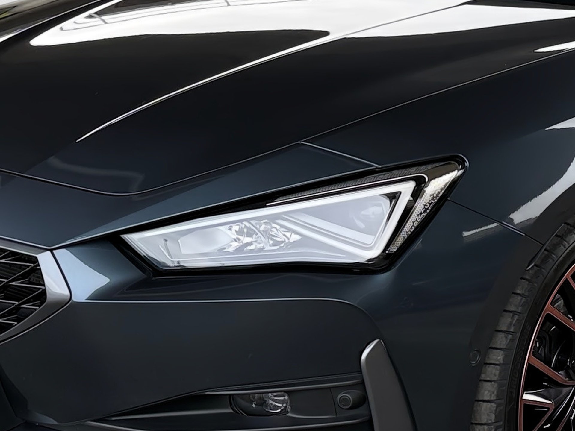 Leon Sportstourer 2.0 TSI DSG Navi LED ACC DCC RFK FullLink