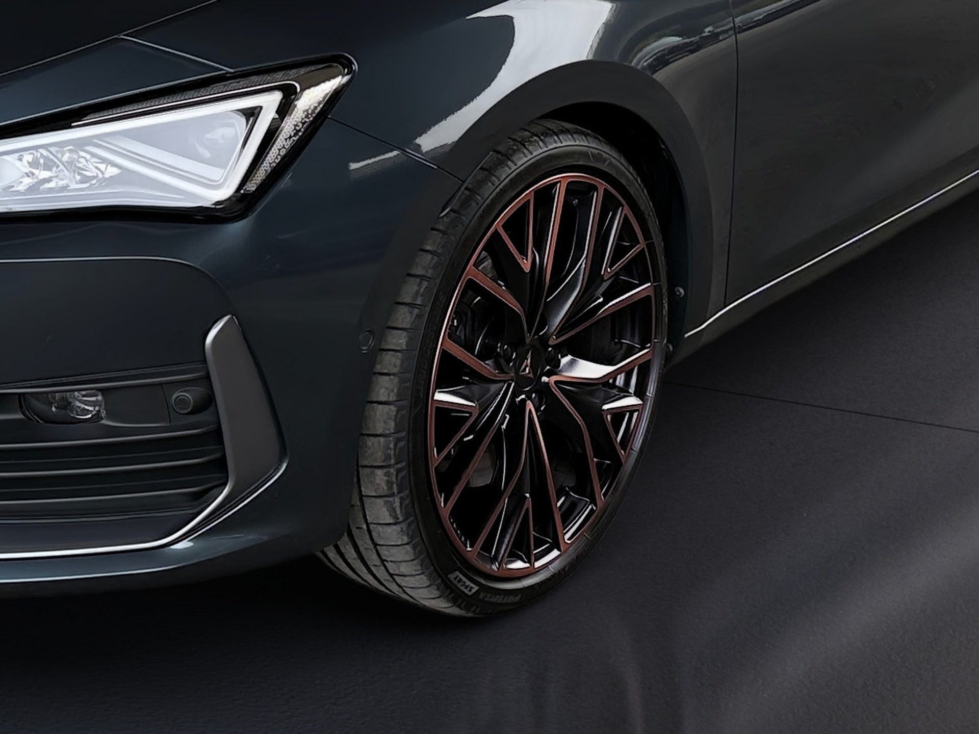 Leon Sportstourer 2.0 TSI DSG Navi LED ACC DCC RFK FullLink
