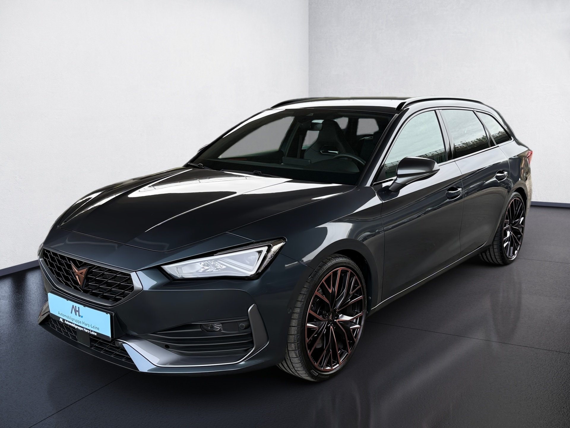 Leon Sportstourer 2.0 TSI DSG Navi LED ACC DCC RFK FullLink