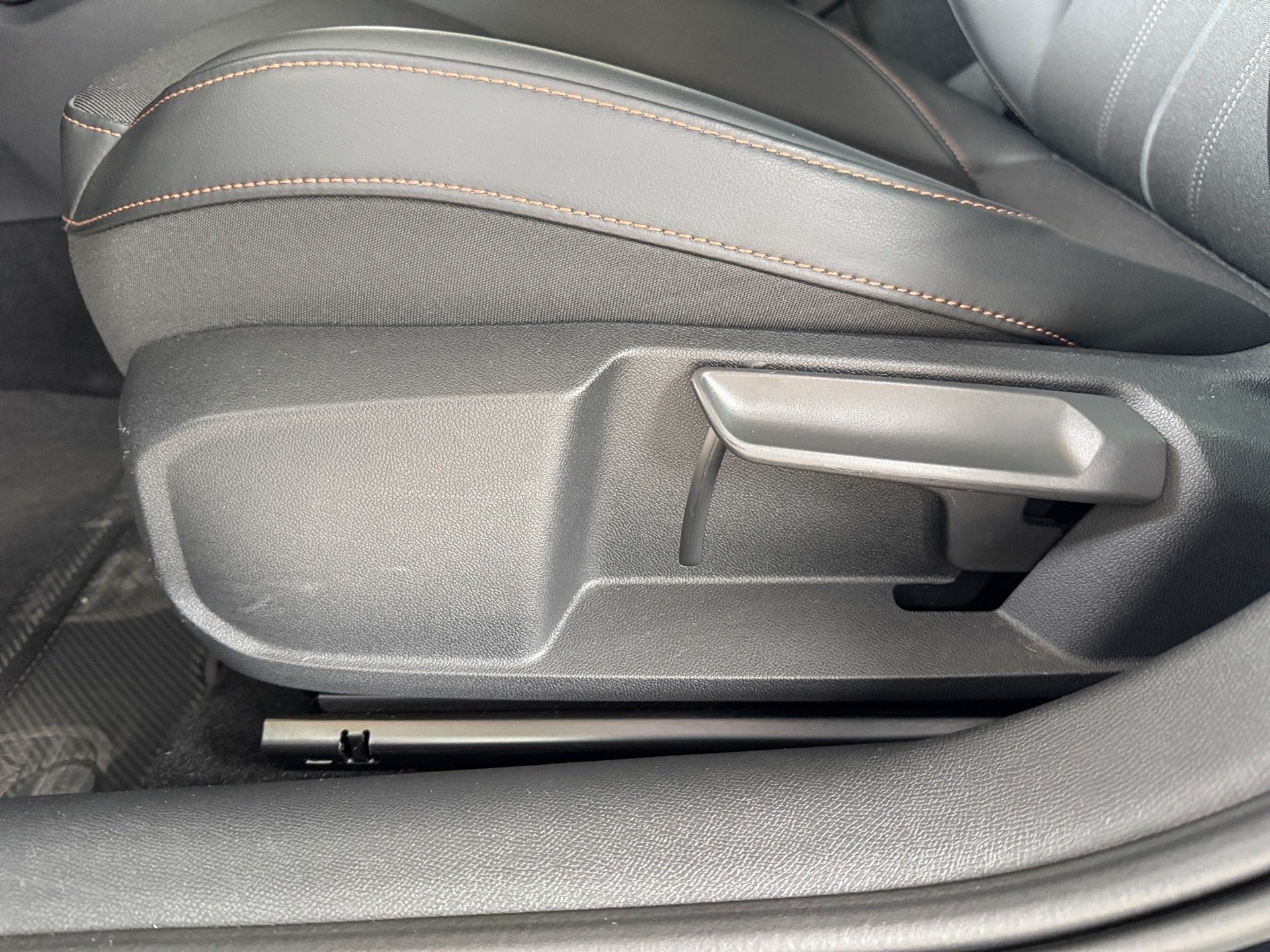 Leon Sportstourer 2.0 TSI DSG Navi LED ACC DCC RFK FullLink