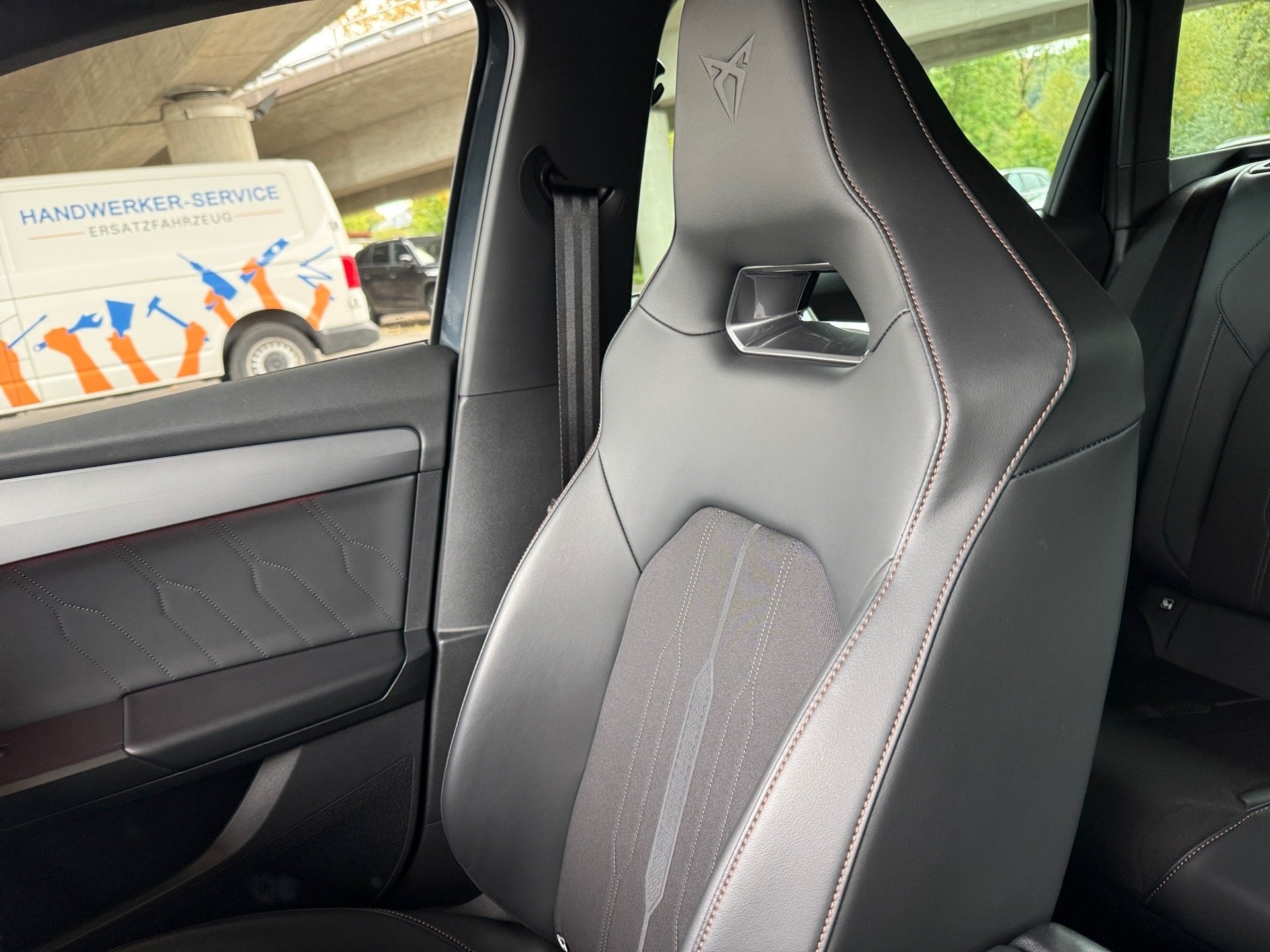 Leon Sportstourer 2.0 TSI DSG Navi LED ACC DCC RFK FullLink
