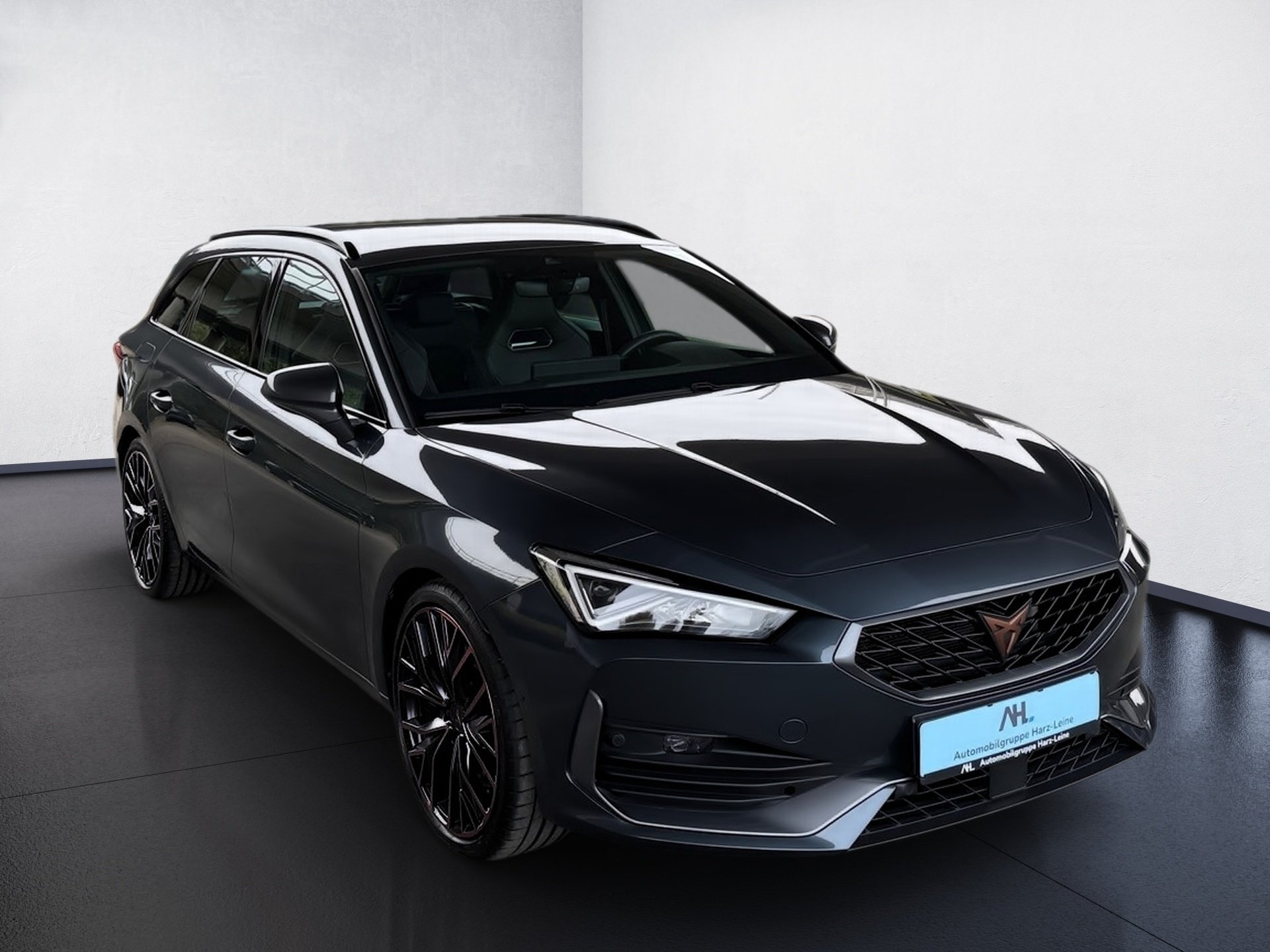 Leon Sportstourer 2.0 TSI DSG Navi LED ACC DCC RFK FullLink