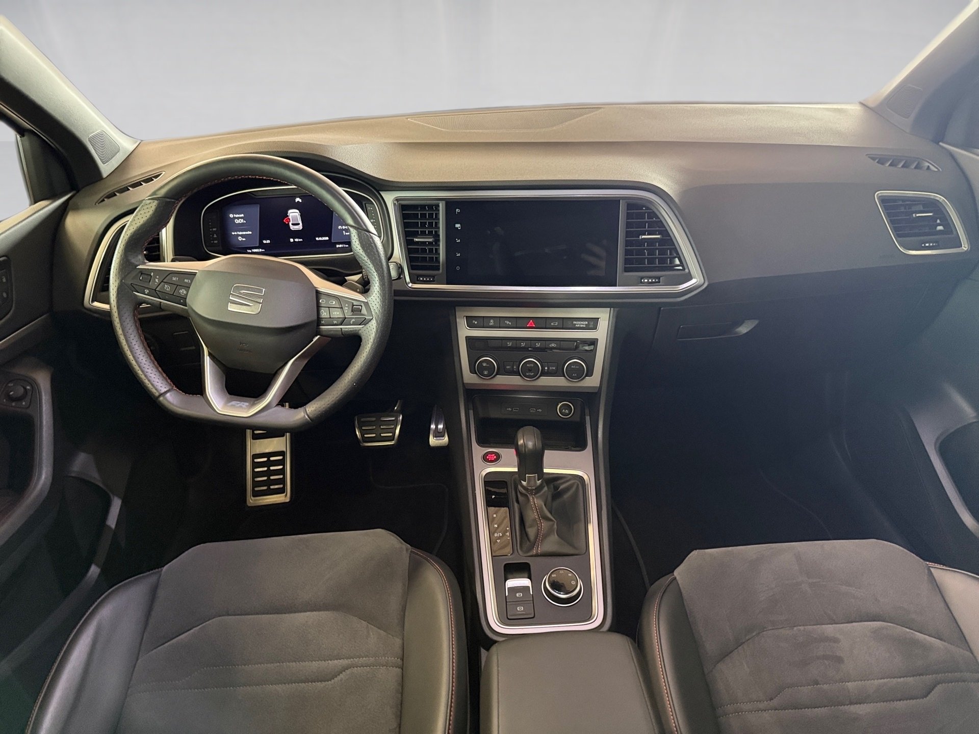 Ateca 1.5 TSI FR DSG LED Navi Pano 360° 360 ACC