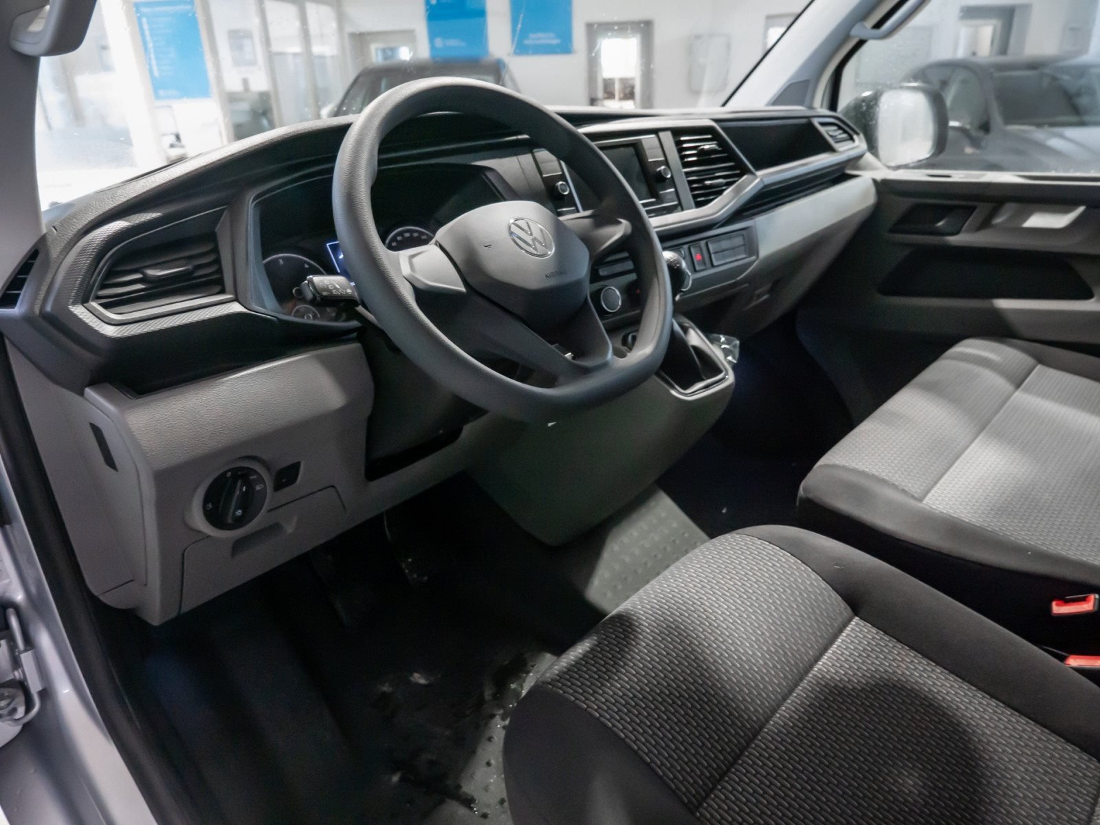 Transporter Kasten TDI+KLIMA+AHK+APP CONNECT+RÜCKFAHRKAMERA+PARK PILOT+SITZHEIZUNG