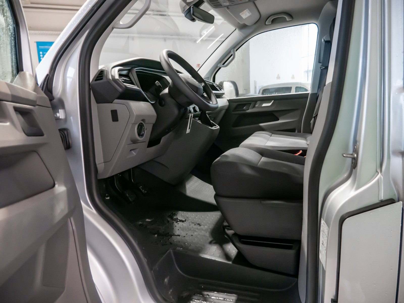 Transporter Kasten TDI+KLIMA+AHK+APP CONNECT+RÜCKFAHRKAMERA+PARK PILOT+SITZHEIZUNG