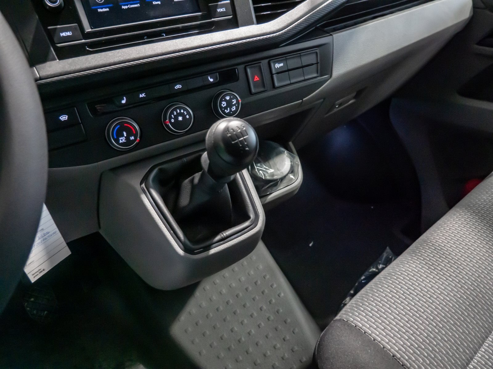 Transporter Kasten TDI+KLIMA+AHK+APP CONNECT+RÜCKFAHRKAMERA+PARK PILOT+SITZHEIZUNG