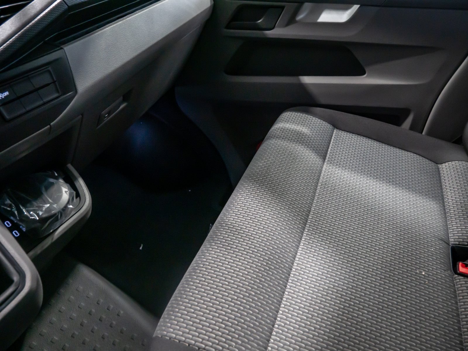 Transporter Kasten TDI+KLIMA+AHK+APP CONNECT+RÜCKFAHRKAMERA+PARK PILOT+SITZHEIZUNG