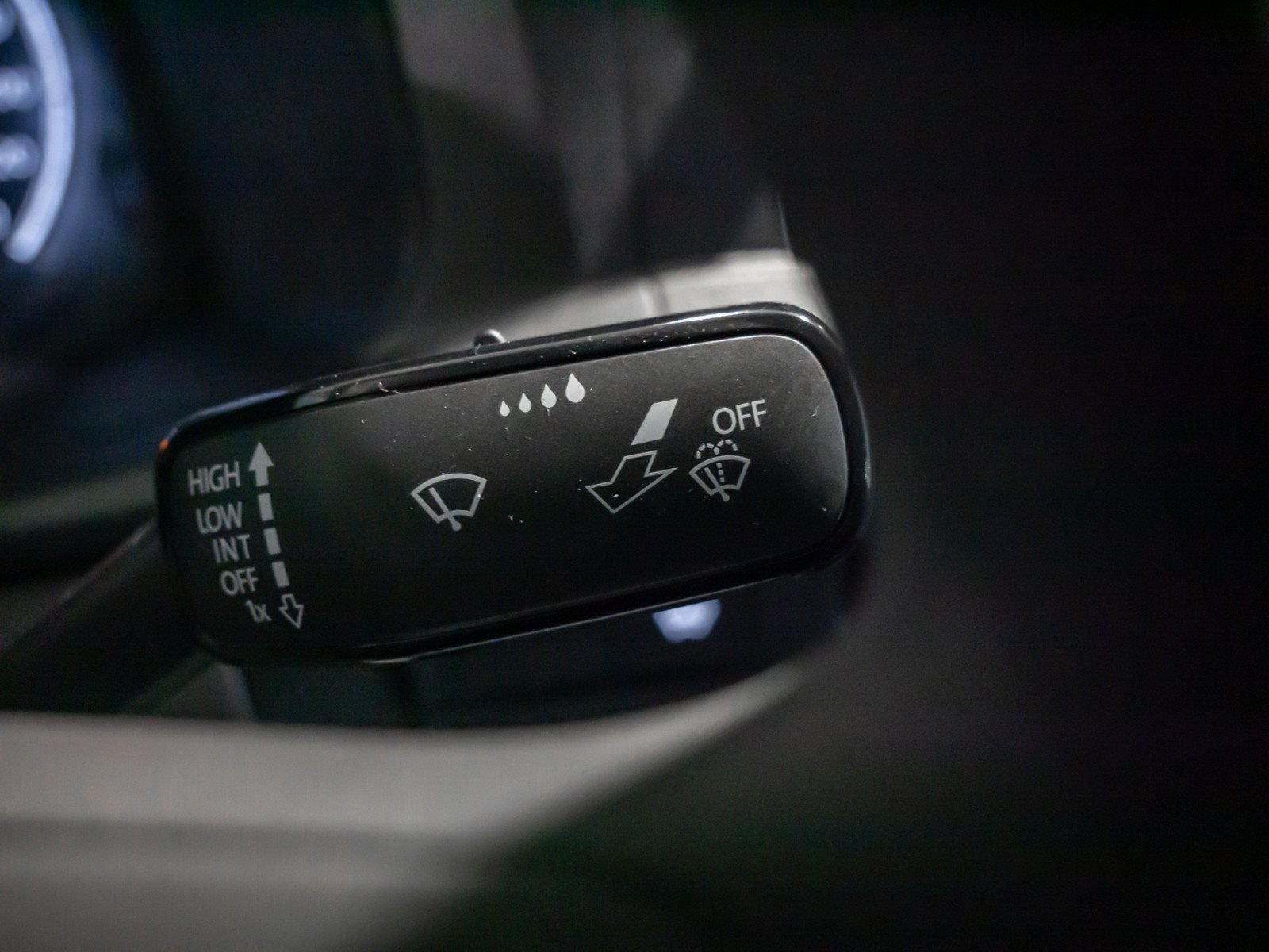 Transporter Kasten TDI+KLIMA+AHK+APP CONNECT+RÜCKFAHRKAMERA+PARK PILOT+SITZHEIZUNG