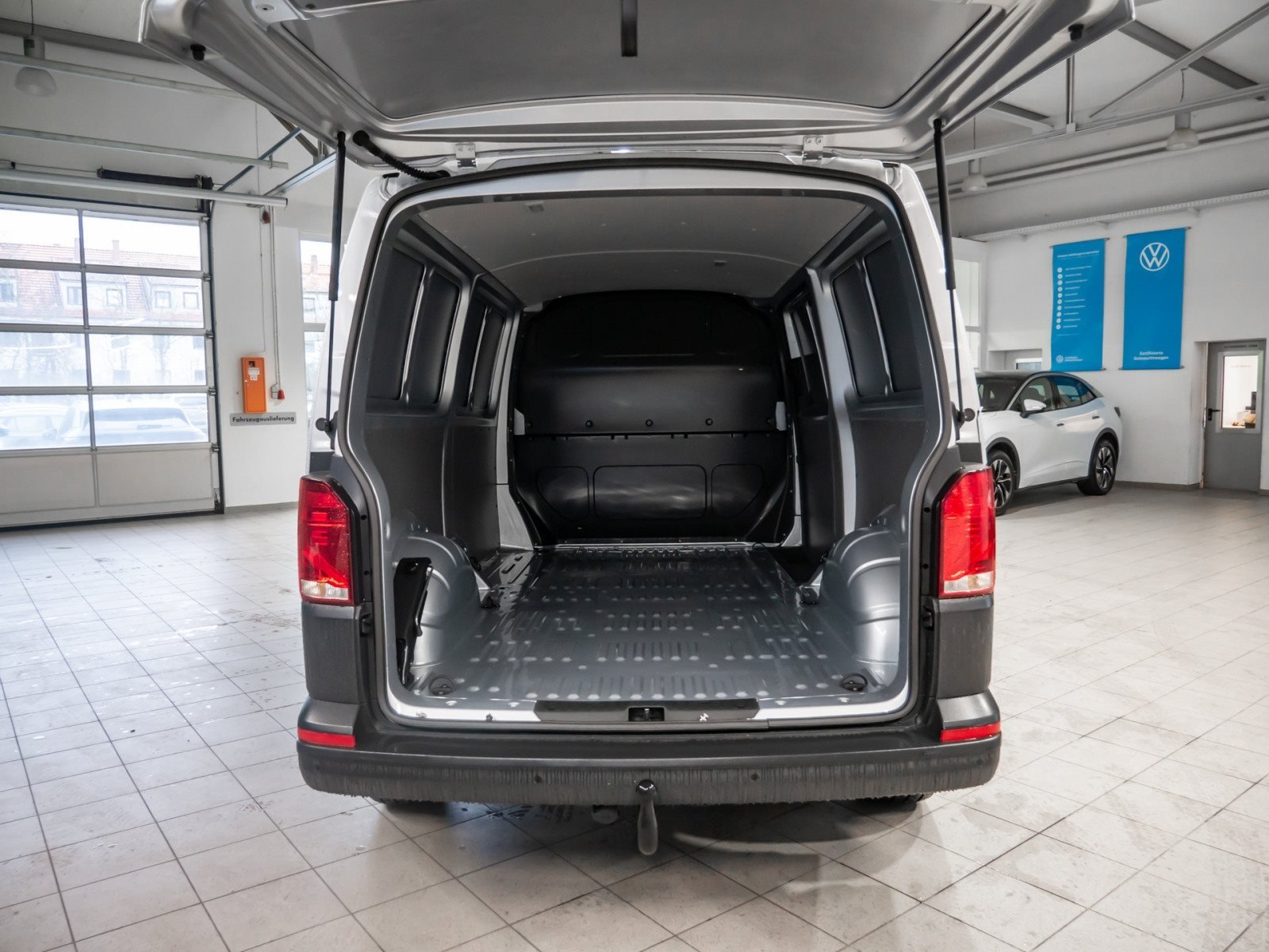 Transporter Kasten TDI+KLIMA+AHK+APP CONNECT+RÜCKFAHRKAMERA+PARK PILOT+SITZHEIZUNG