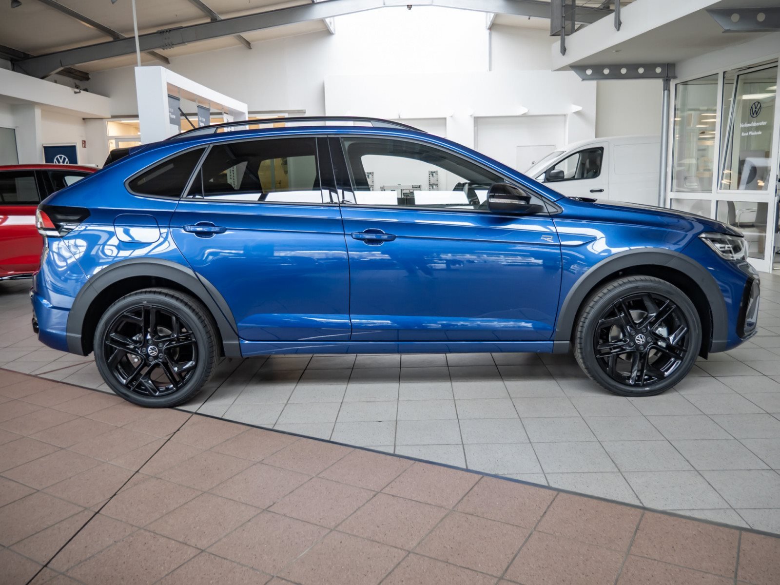 Taigo R-LINE TSI DSG+ALU 18+AHK+LED-MATRIX+TRAVEL ASSIST+KLIMA+APP CONNECT