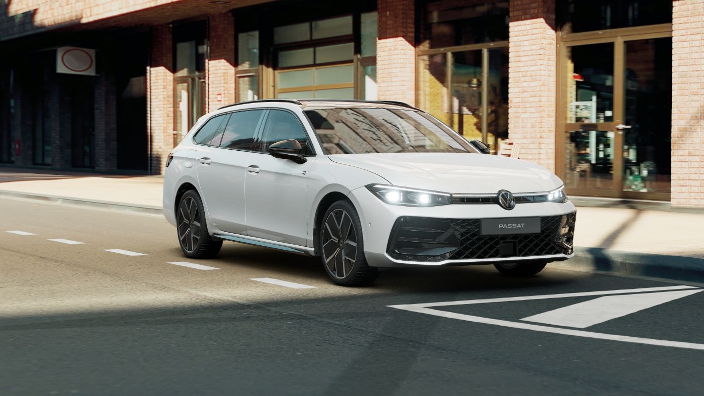 Passat Variant R-LINE TDI DSG 4MOTION+AHK+ALU 19+NEUES MODEL+R-LINE SIGNATURE+PANO