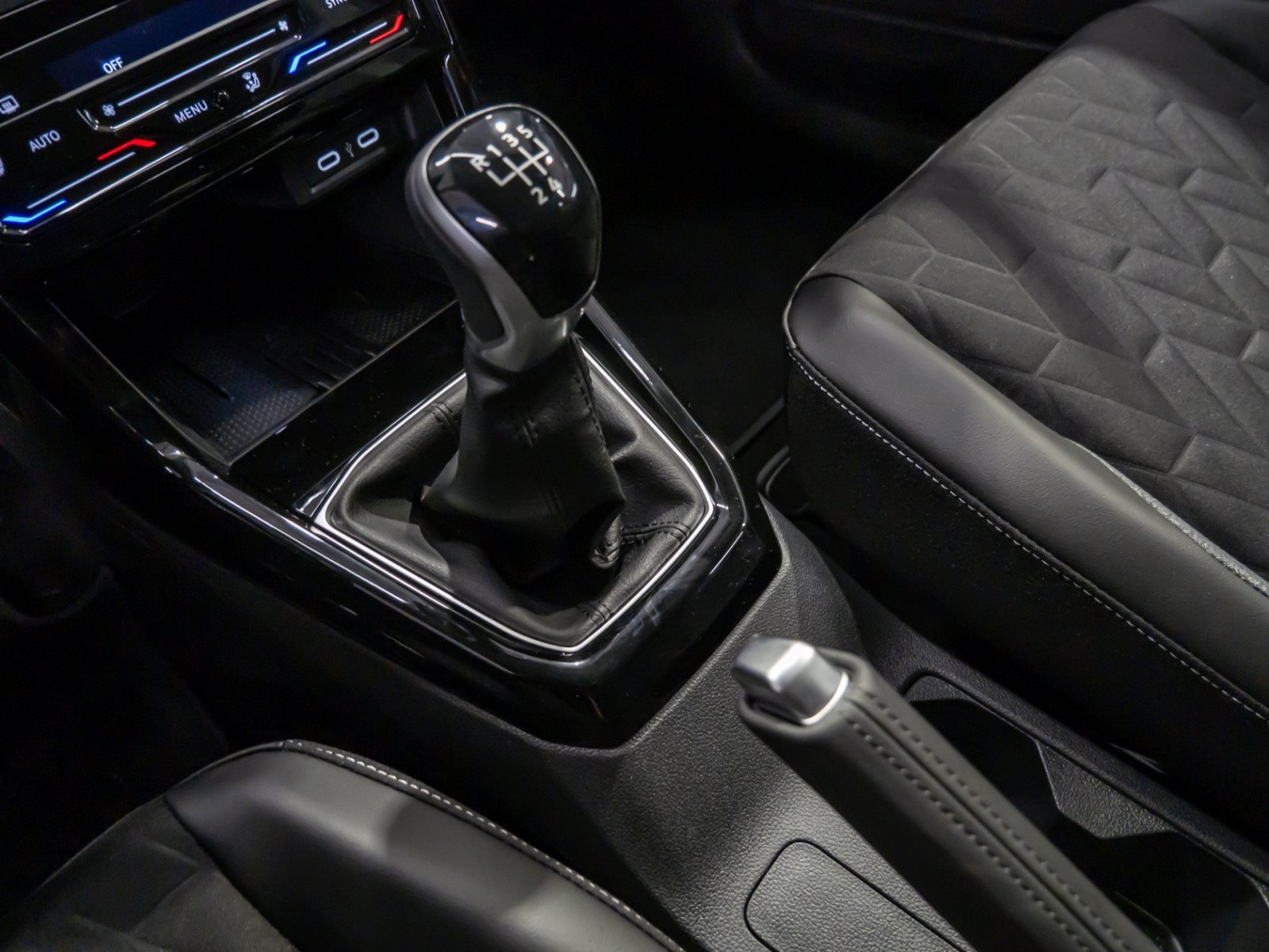 T-Cross Life 1.0 l TSI OPF  5-Gang 2xKlima ACC