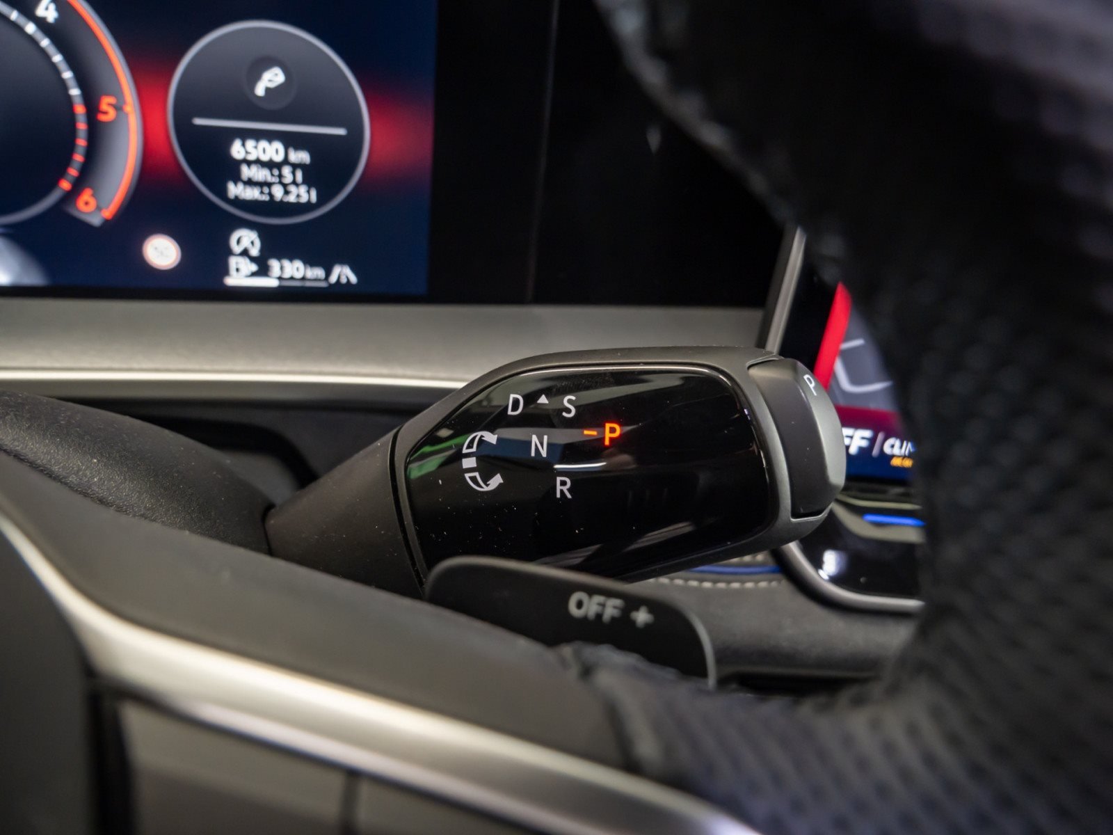 Tayron R-LINE TDI 4MOTION DSG+ALU 20+DCC PRO+HUD+PANO+LED-MATRIX+360°KAMERA