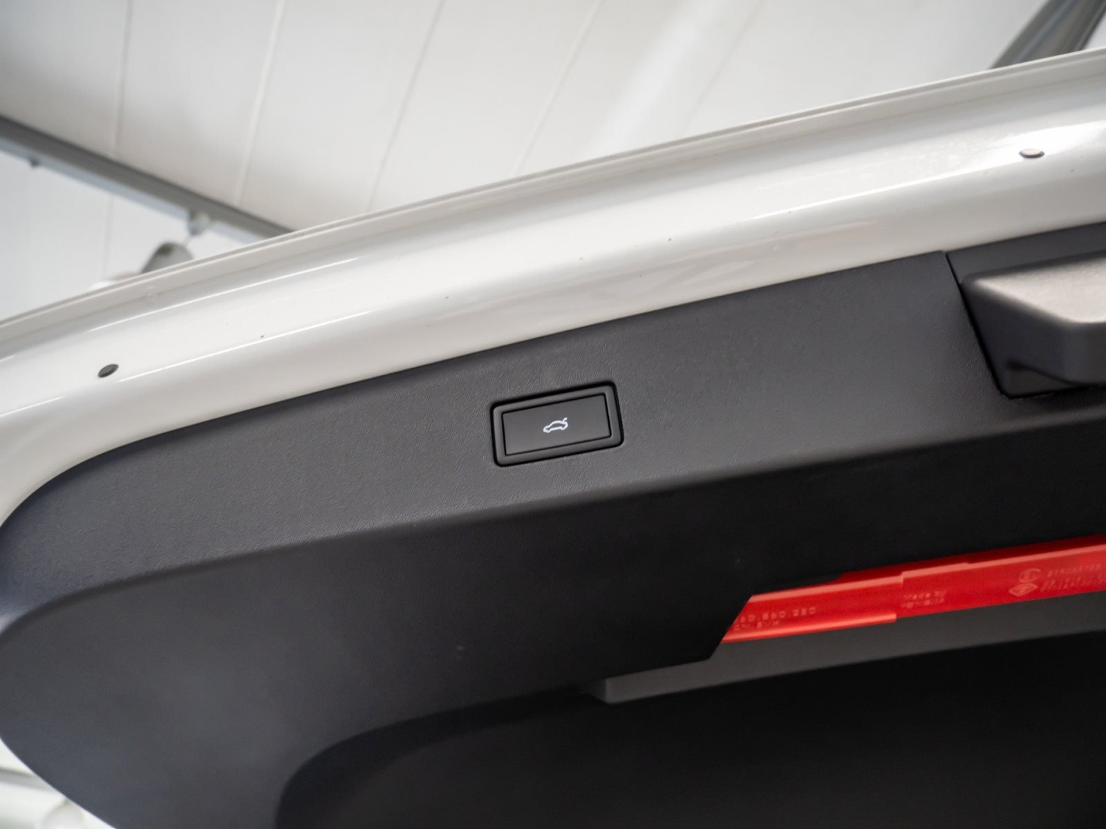 Tayron R-LINE TDI 4MOTION DSG+ALU 20+DCC PRO+HUD+PANO+LED-MATRIX+360°KAMERA