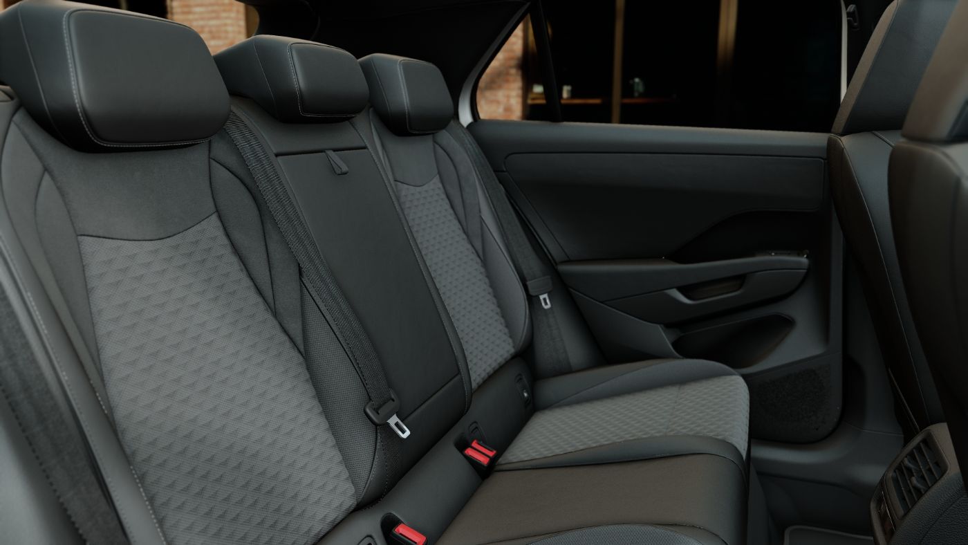 T-Roc R-LINE eTSI DSG+ALU 20+LED-MATRIX+KEYLESS+360° KAMERA+NAVI+TRAVEL ASSIST