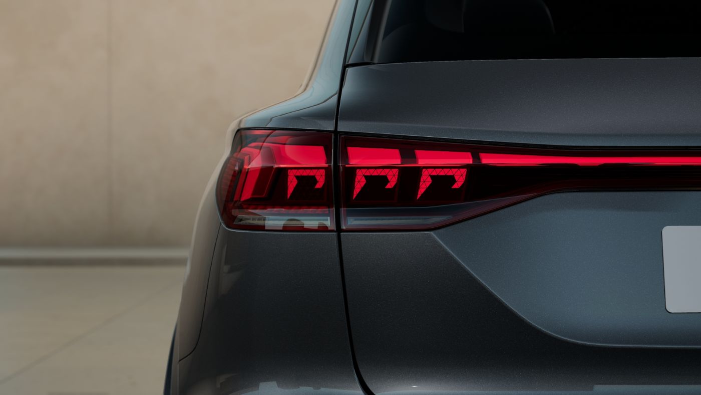 Q6 SUV e-tron performance 225 kW AHK