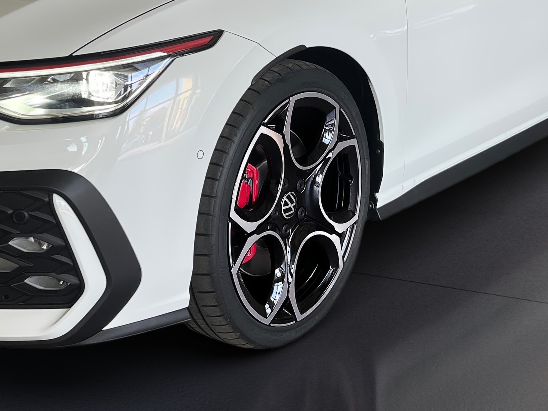 Golf GTI 2.0 l TSI OPF DSG 360 ACC AUT HUD Kam.