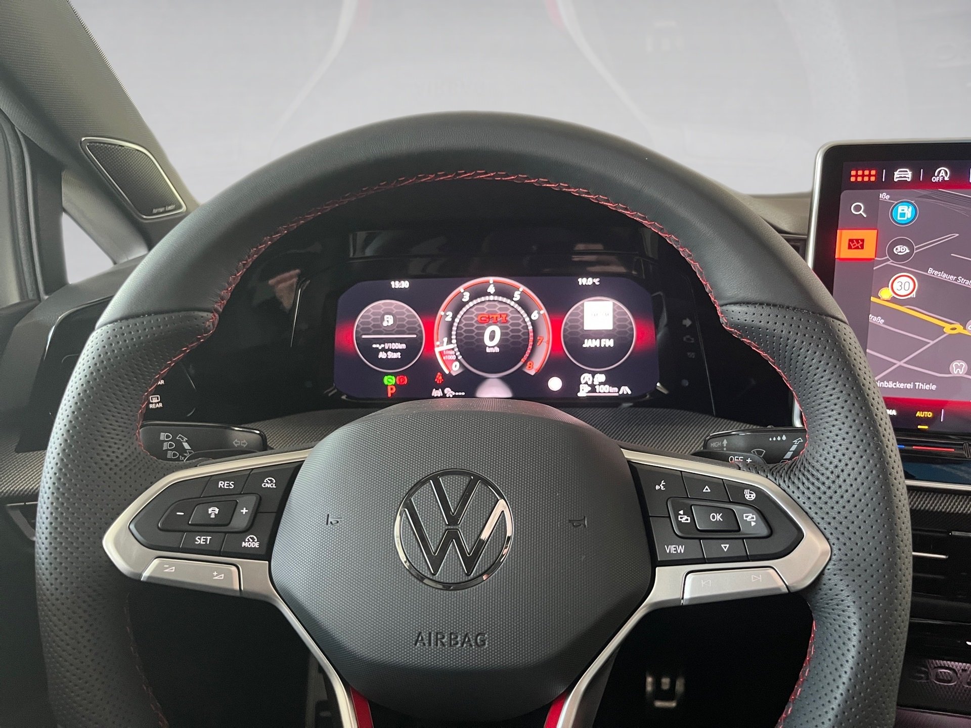 Golf GTI 2.0 l TSI OPF DSG 360 ACC AUT HUD Kam.