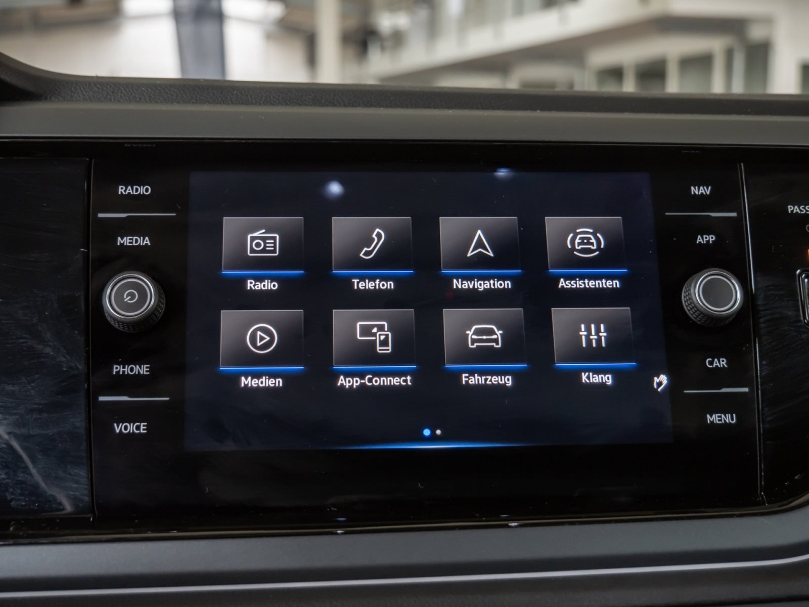 Polo R-LINE TSI DSG+ALU 17+ACC+LED-MATRIX+TRAVEL ASSIST+EINPARKHILFE+KLIMA