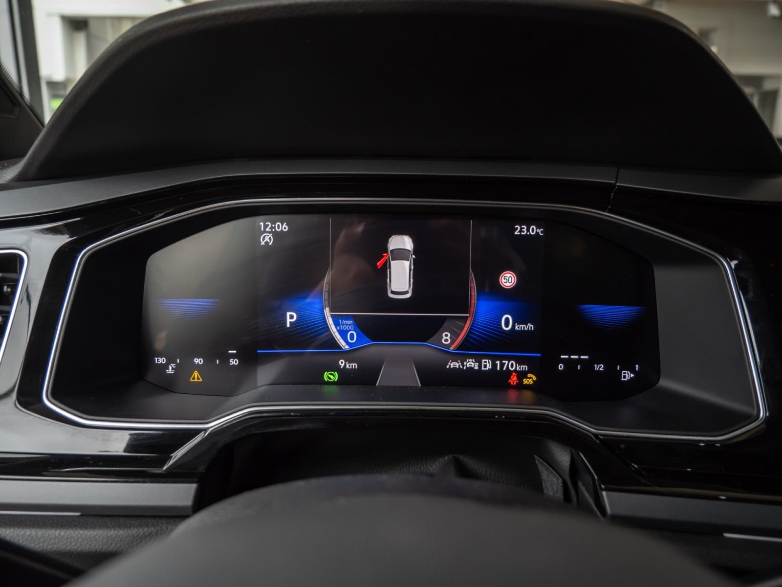 Polo R-LINE TSI DSG+ALU 17+ACC+LED-MATRIX+TRAVEL ASSIST+EINPARKHILFE+KLIMA