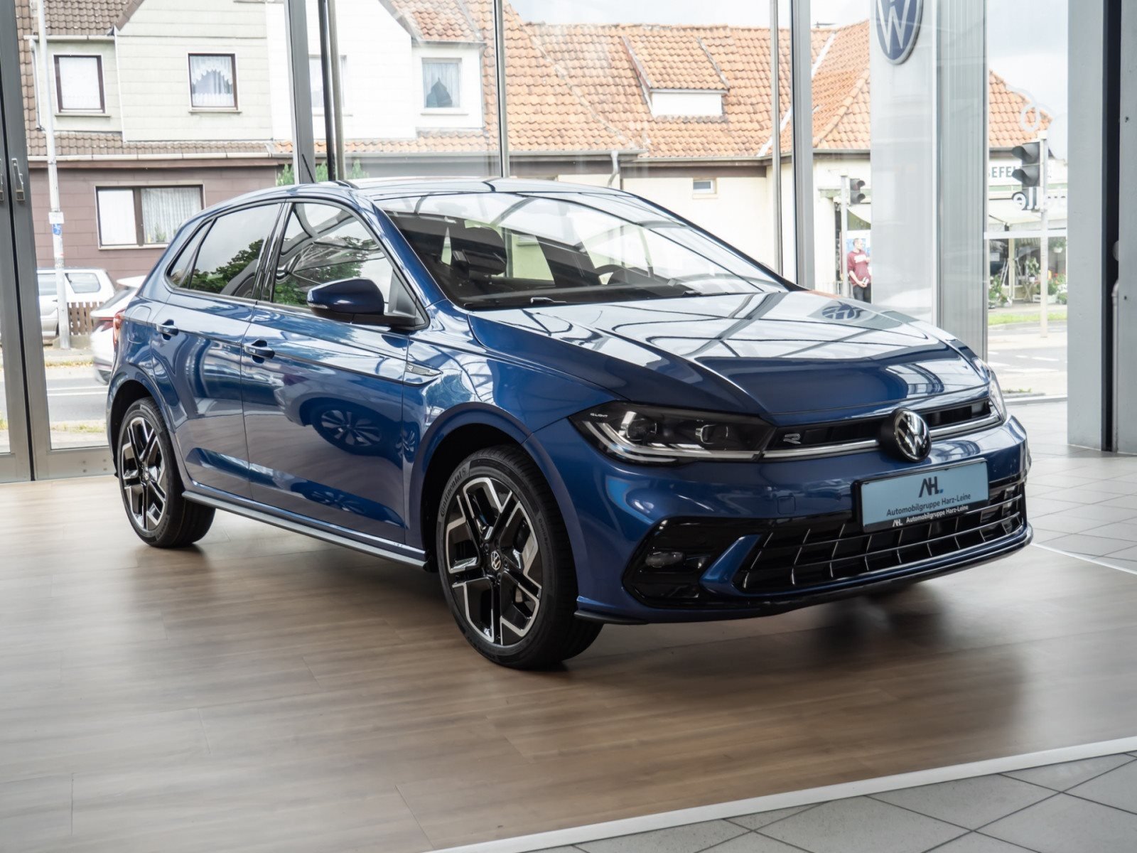 Polo R-LINE TSI DSG+ALU 17+ACC+LED-MATRIX+TRAVEL ASSIST+EINPARKHILFE+KLIMA