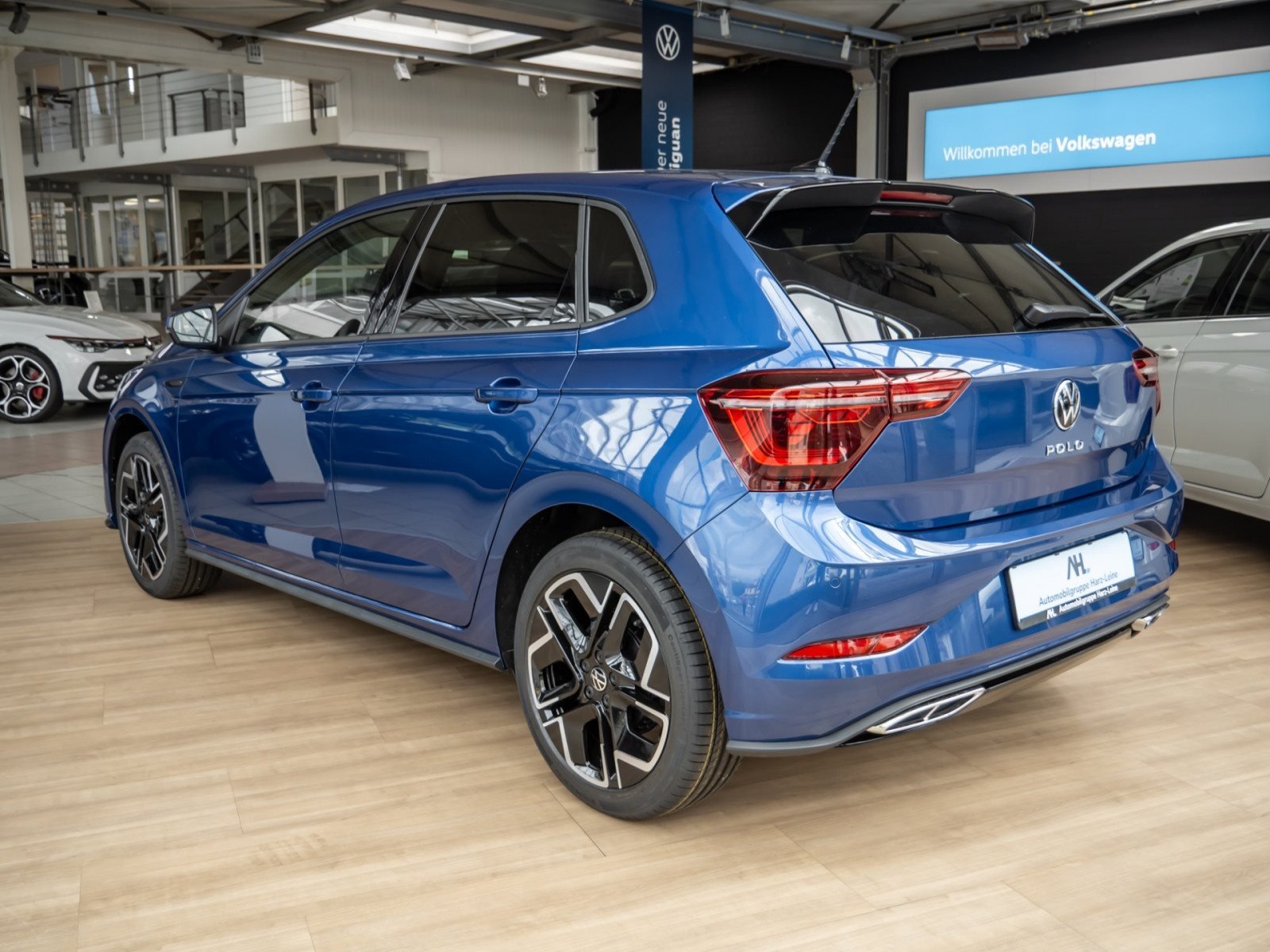 Polo R-LINE TSI DSG+ALU 17+ACC+LED-MATRIX+TRAVEL ASSIST+EINPARKHILFE+KLIMA
