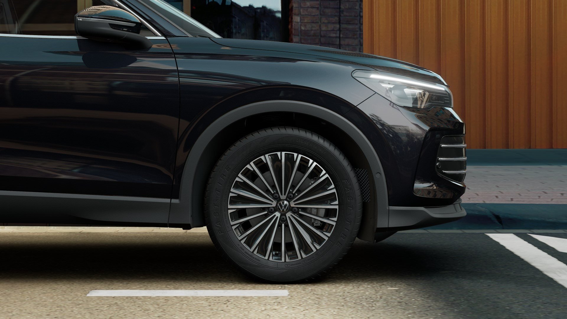 Tiguan ELEGANCE e-HYBRID DSG+AHK+ALU 18+RÜCKFAHRKAMERA+PANO+PARK ASSIST+LED-PLU