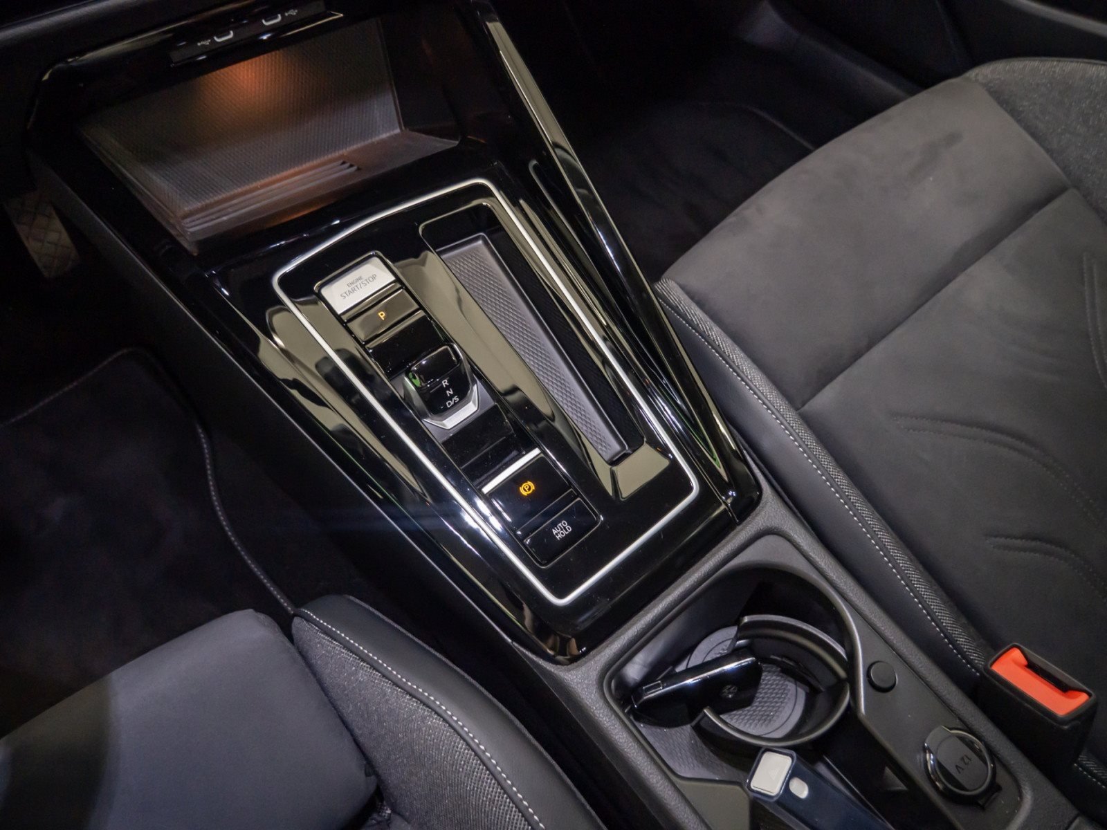 Golf VIII STYLE e-HYBRID DSG+ALU 18+ACC+LED+RÜCKFAHRKAMERA+APP CONNECT+KLIMA