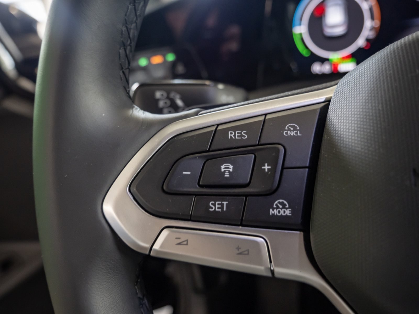 Golf VIII STYLE e-HYBRID DSG+ALU 18+ACC+LED+RÜCKFAHRKAMERA+APP CONNECT+KLIMA